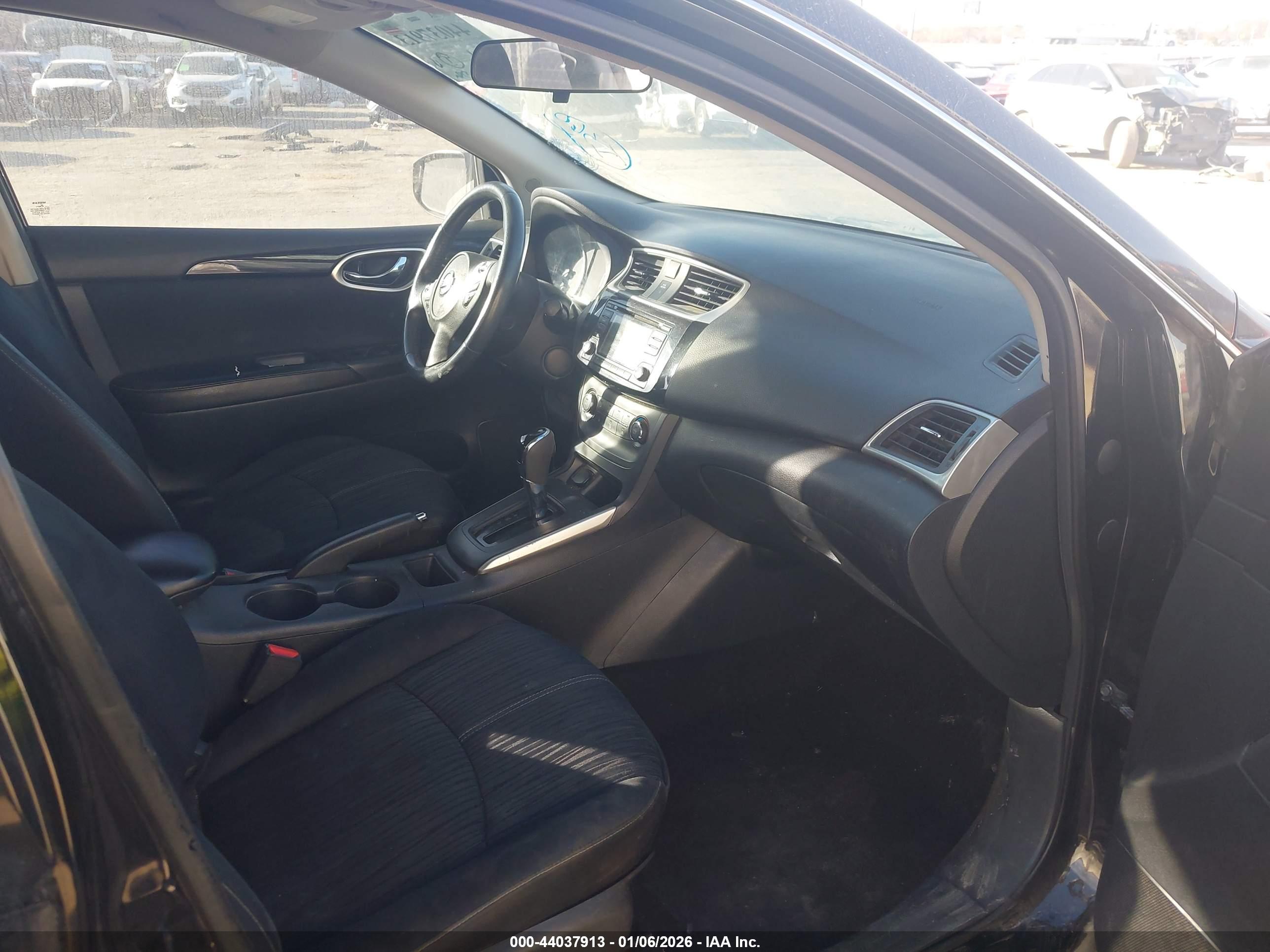 NISSAN SENTRA image 5