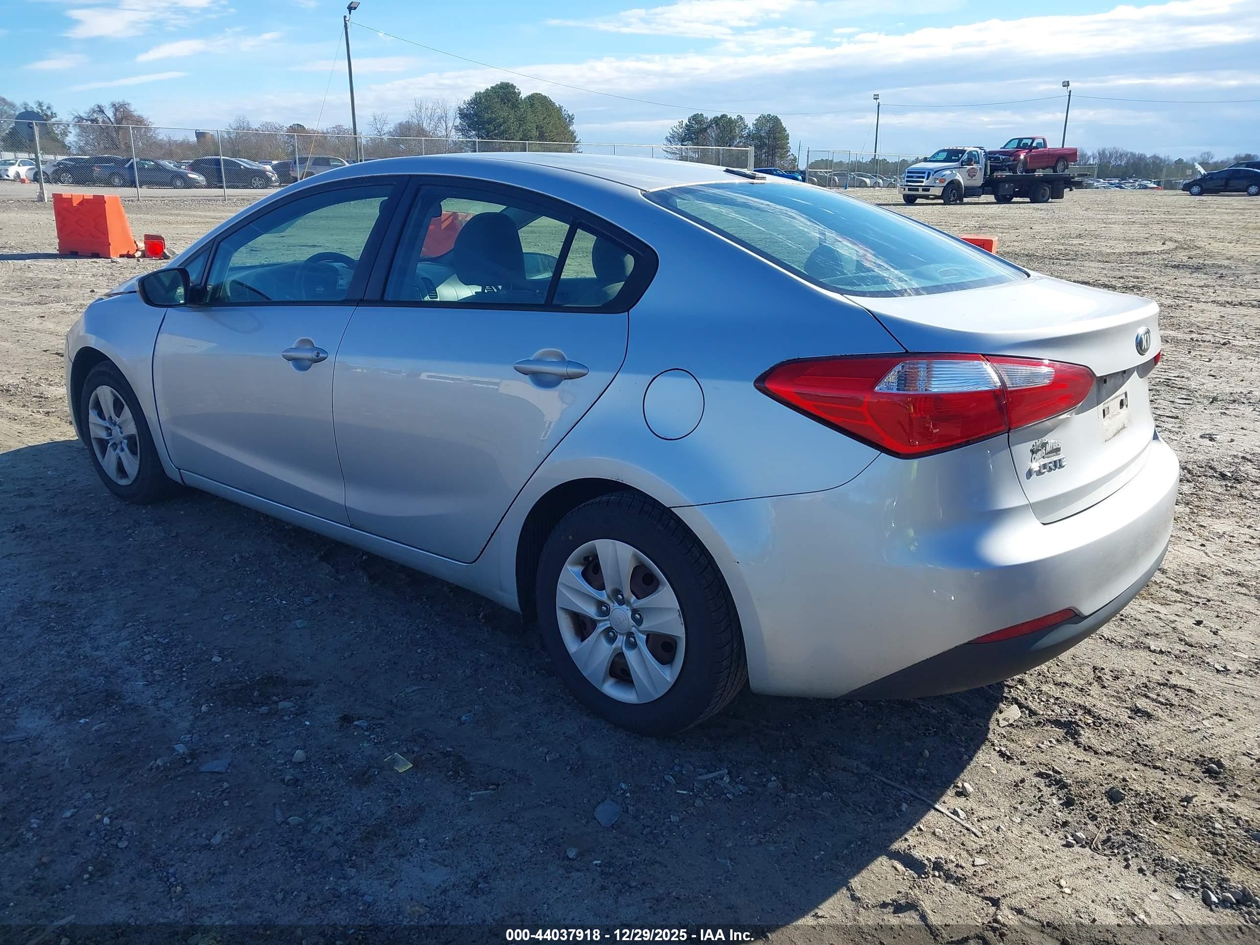 KIA FORTE image 3
