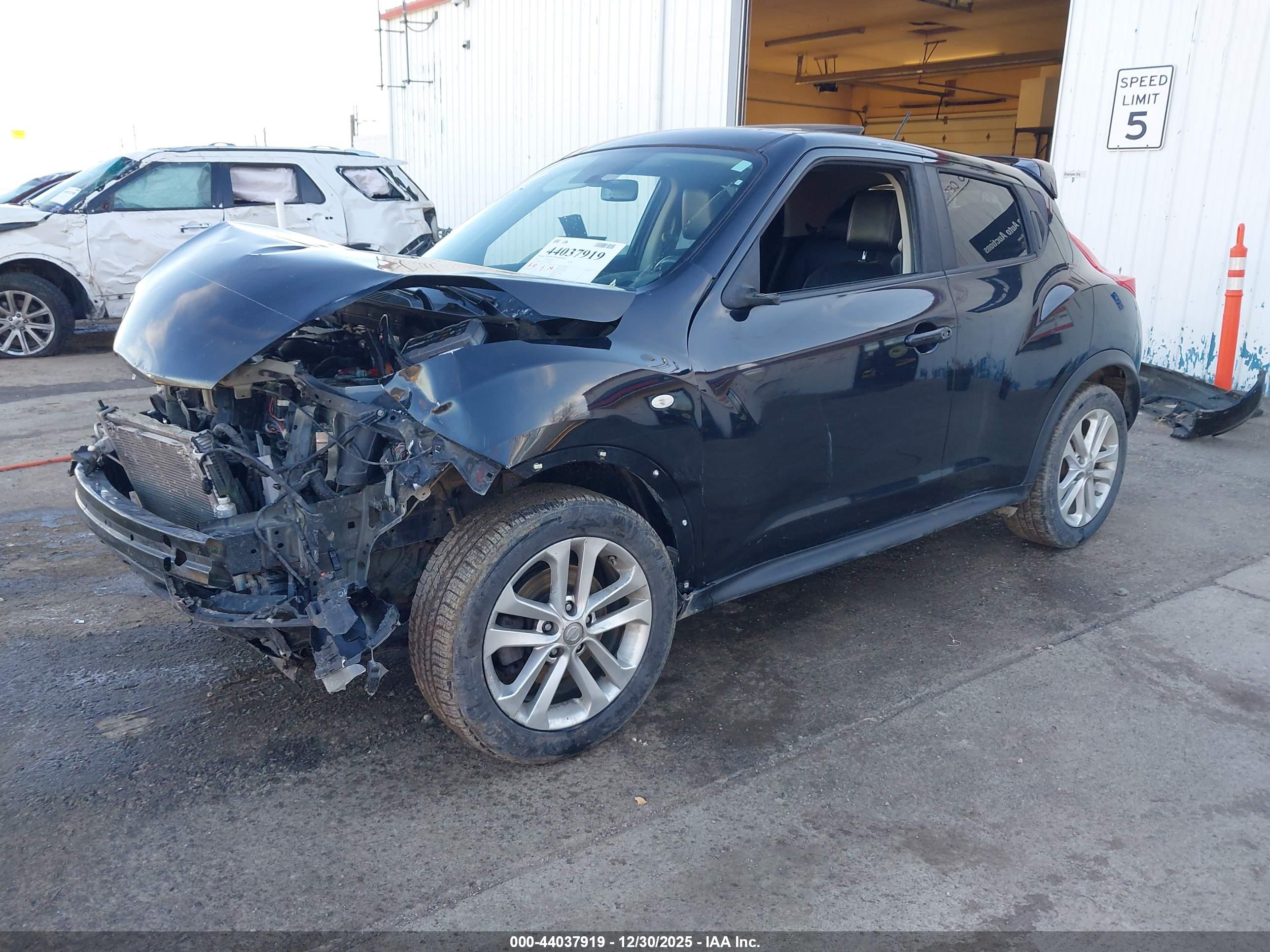 NISSAN JUKE image 2