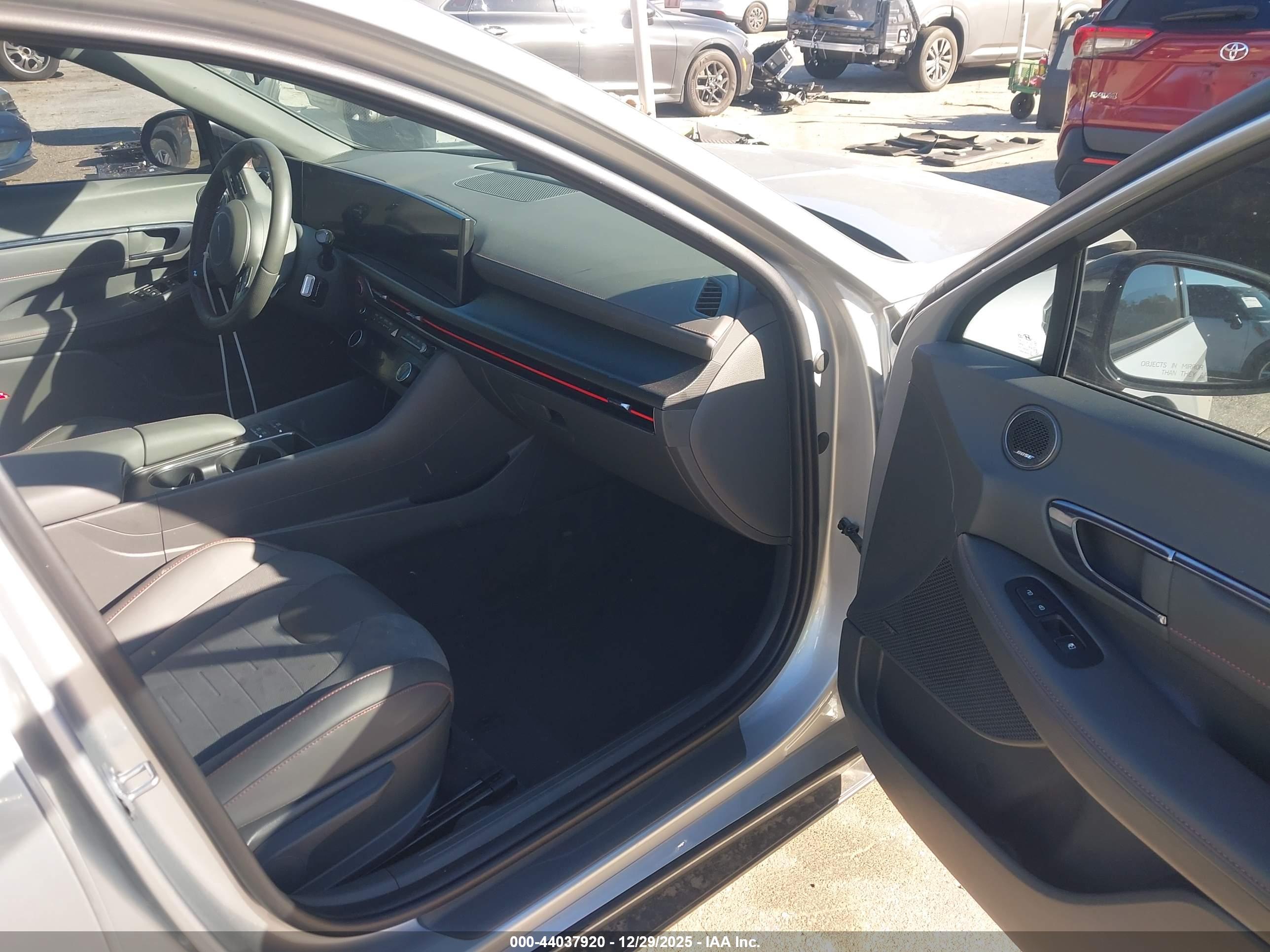 HYUNDAI SONATA image 5
