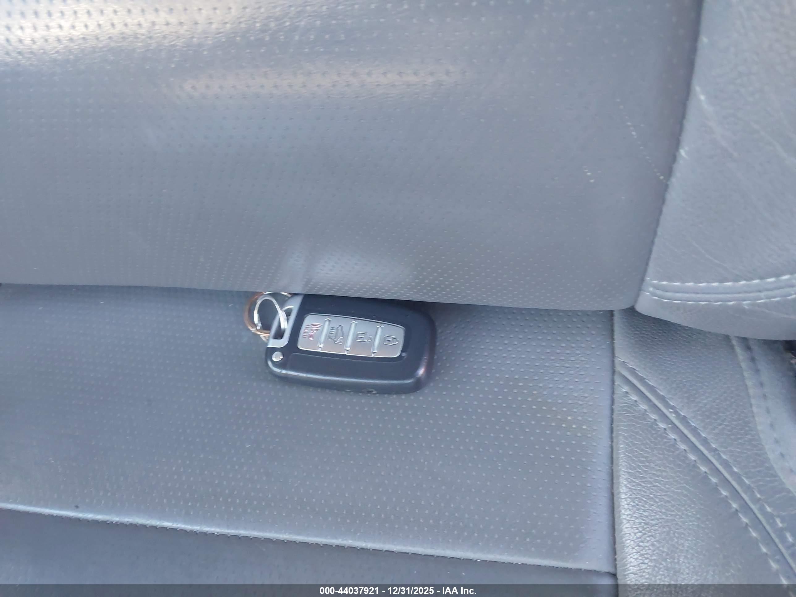 HYUNDAI SONATA image 11