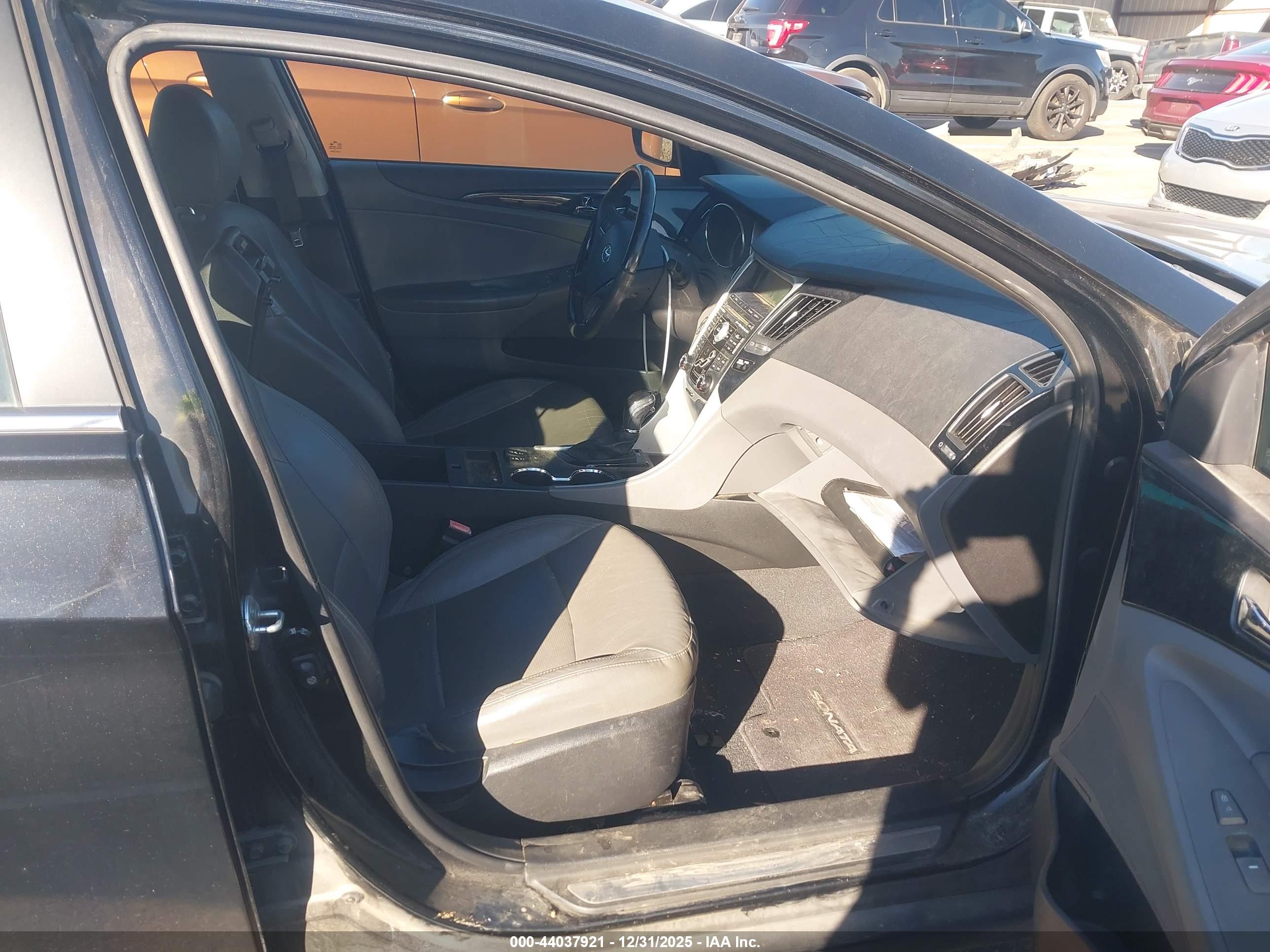HYUNDAI SONATA image 5