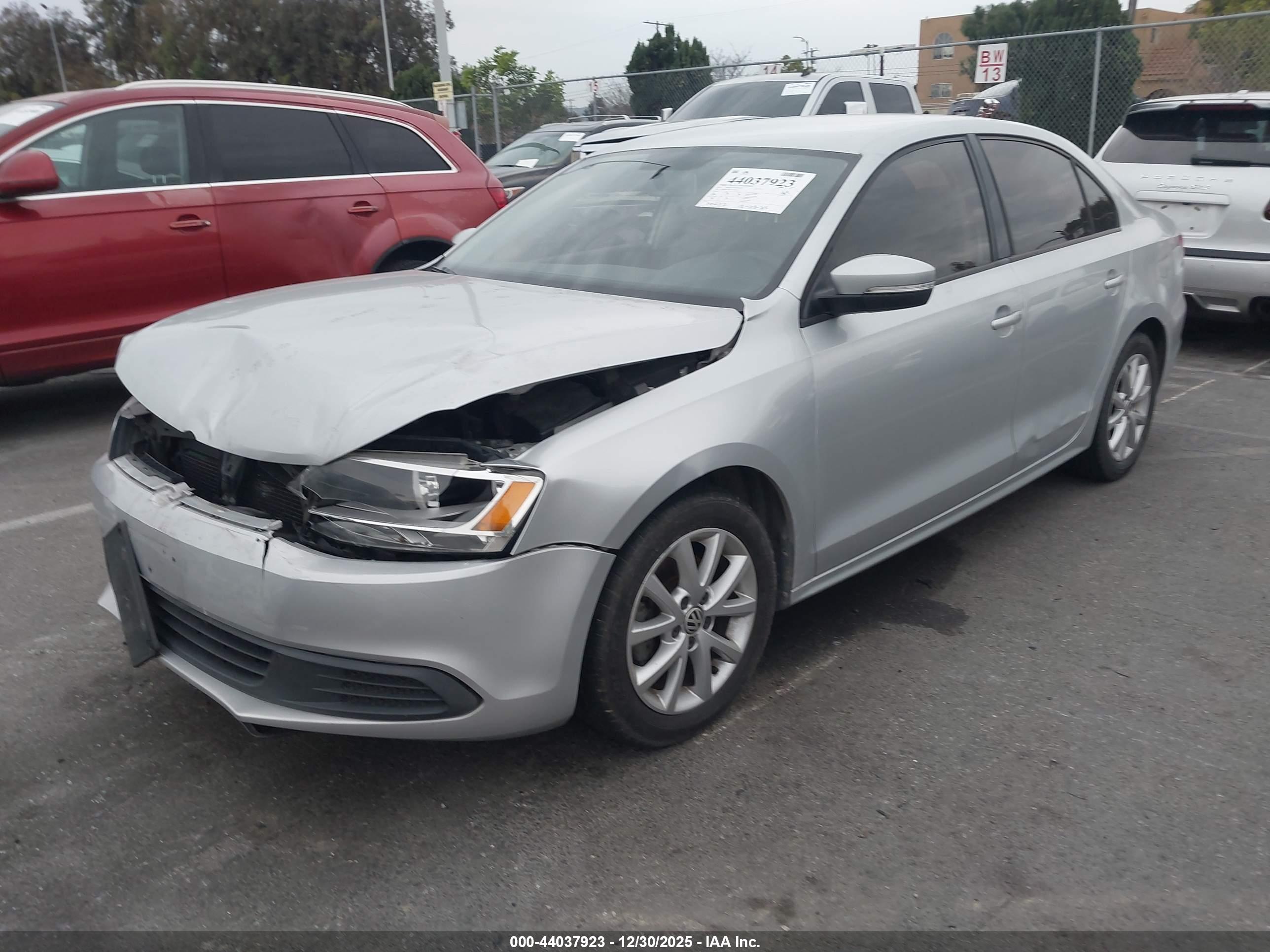 VOLKSWAGEN JETTA image 2