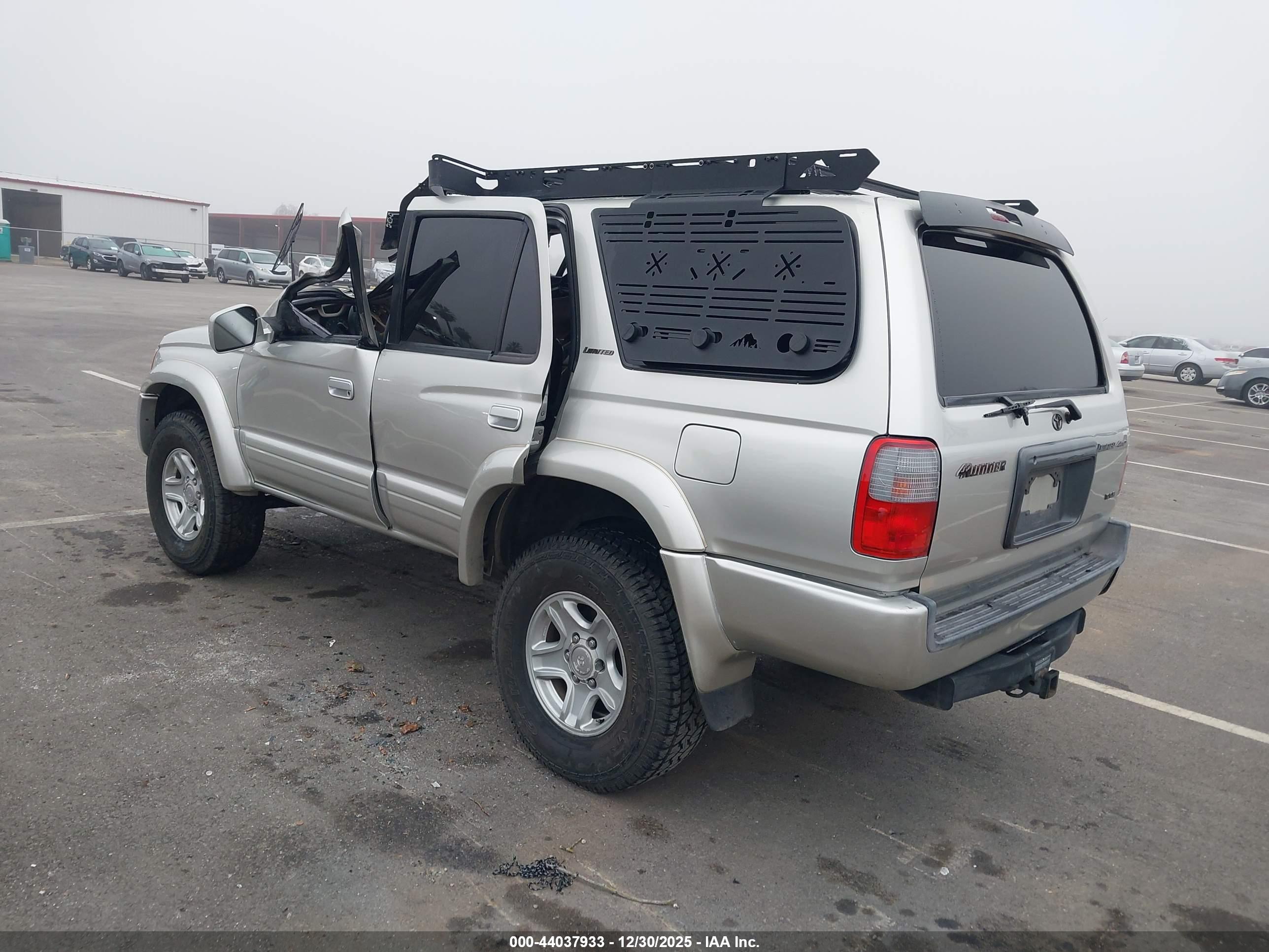 TOYOTA 4RUNNER image 3