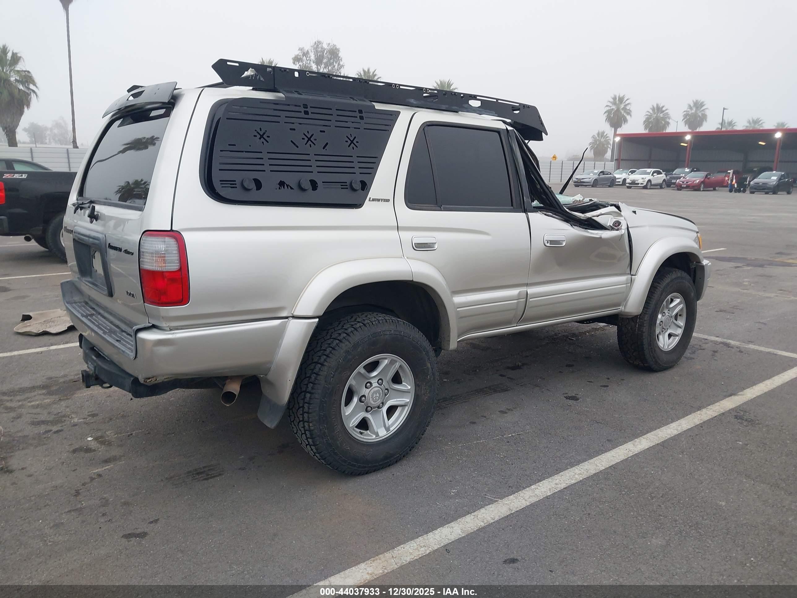 TOYOTA 4RUNNER image 4