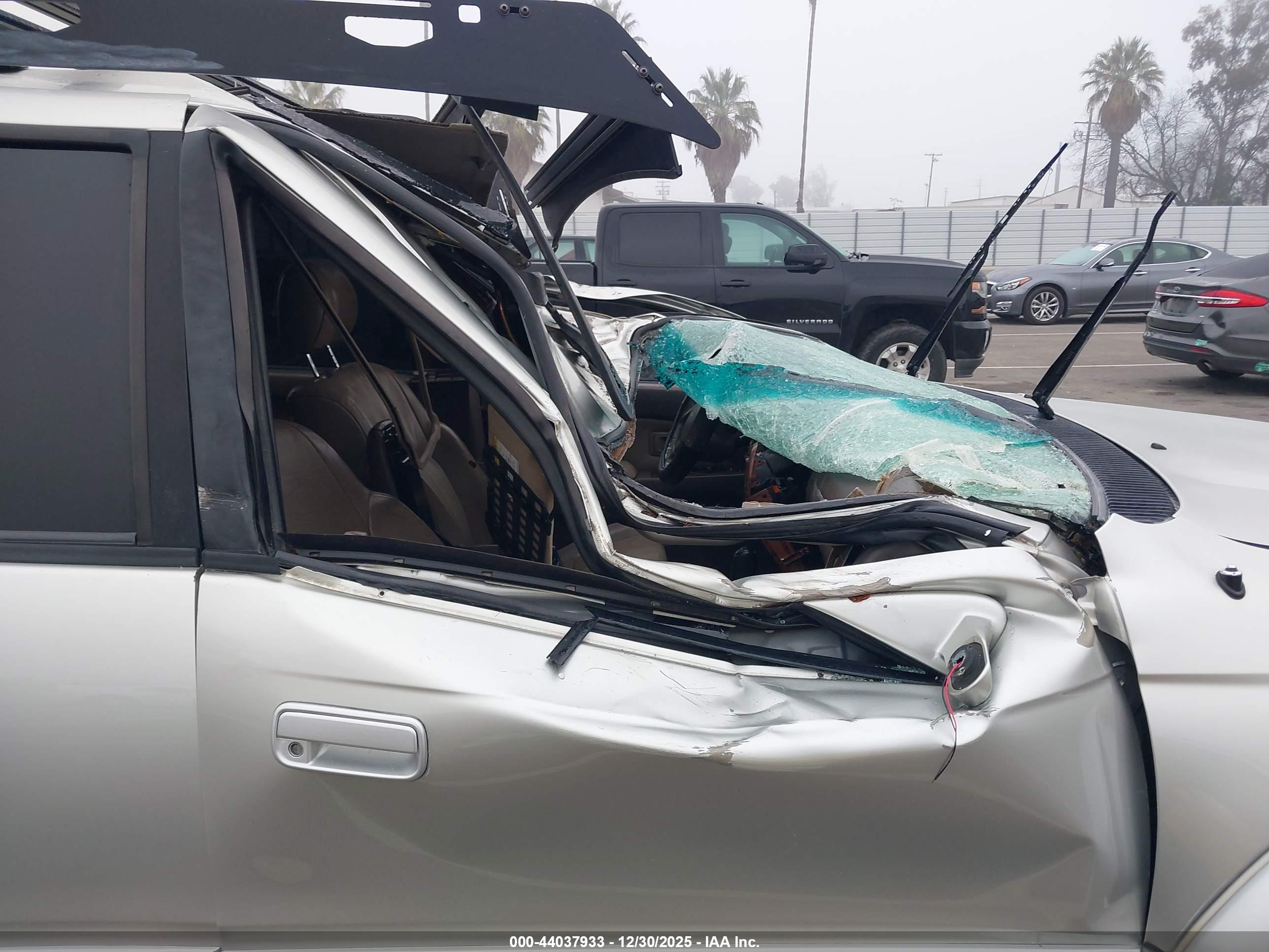 TOYOTA 4RUNNER image 5