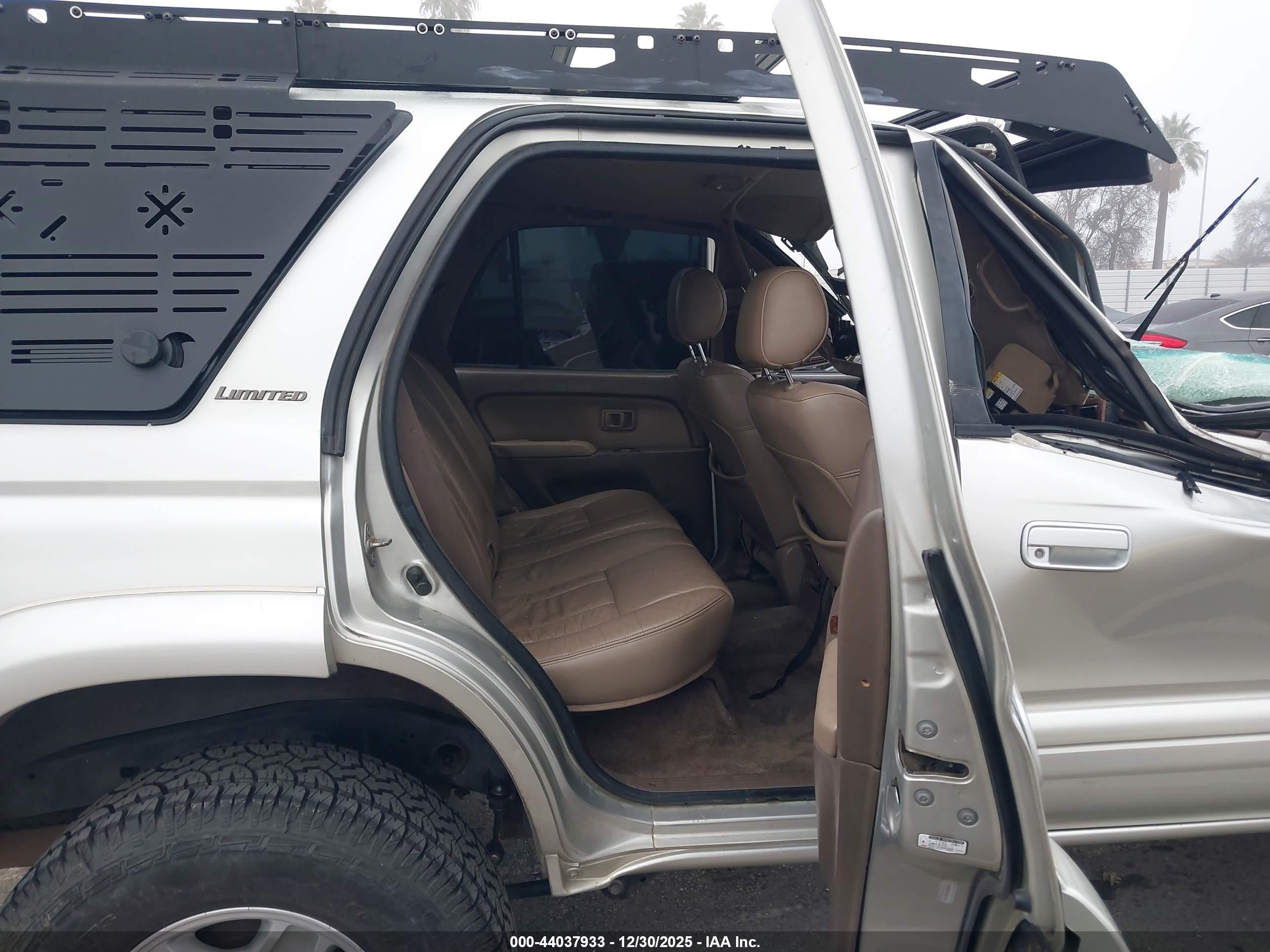 TOYOTA 4RUNNER image 8