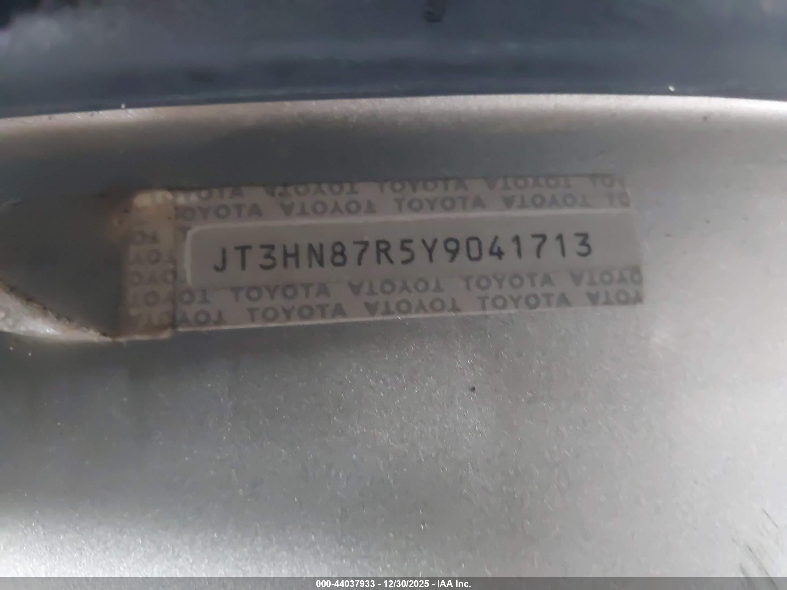 TOYOTA 4RUNNER image 9