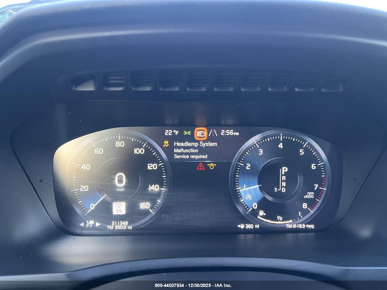 VOLVO XC90 image 7