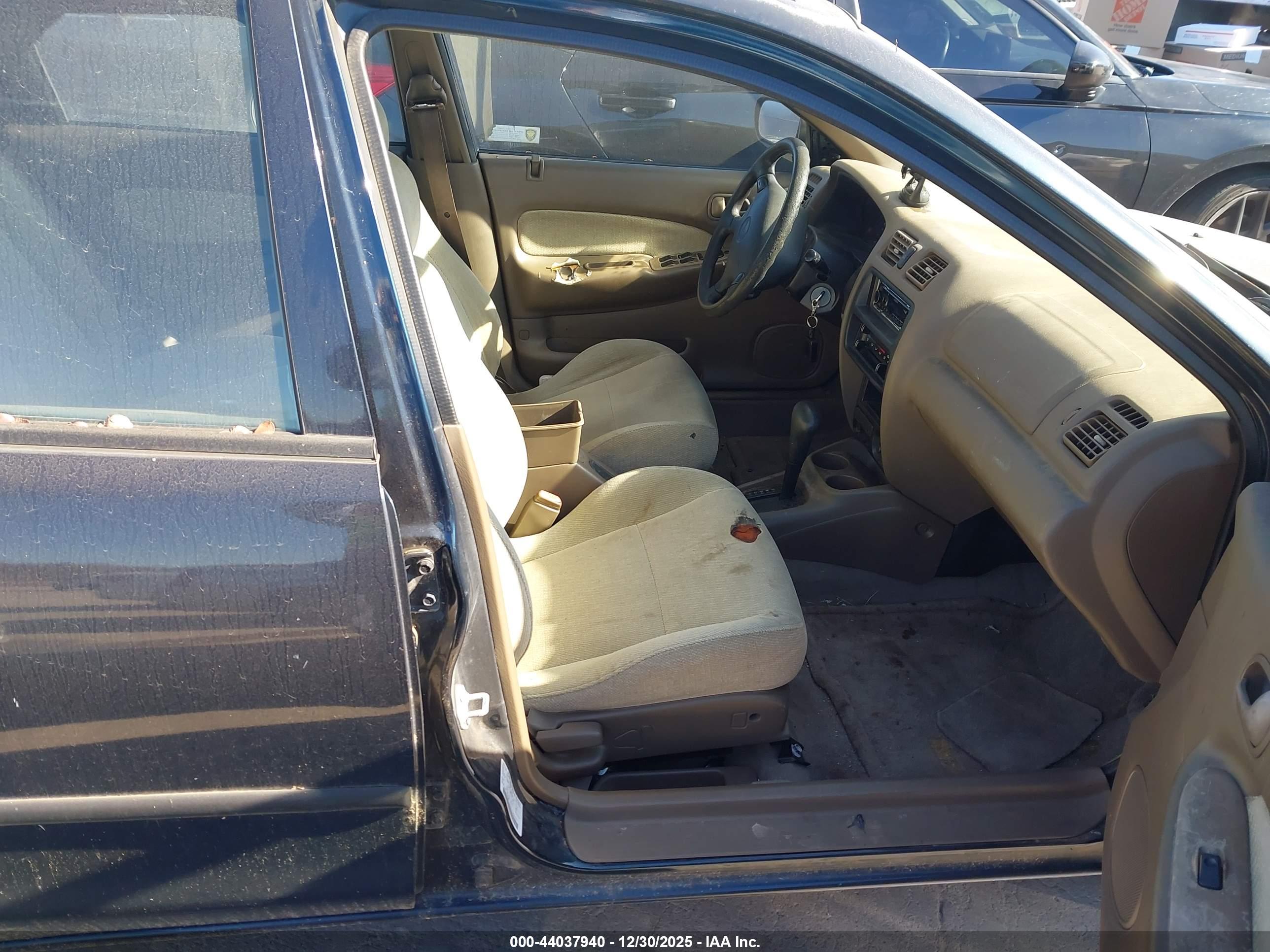 MAZDA PROTEGE image 5