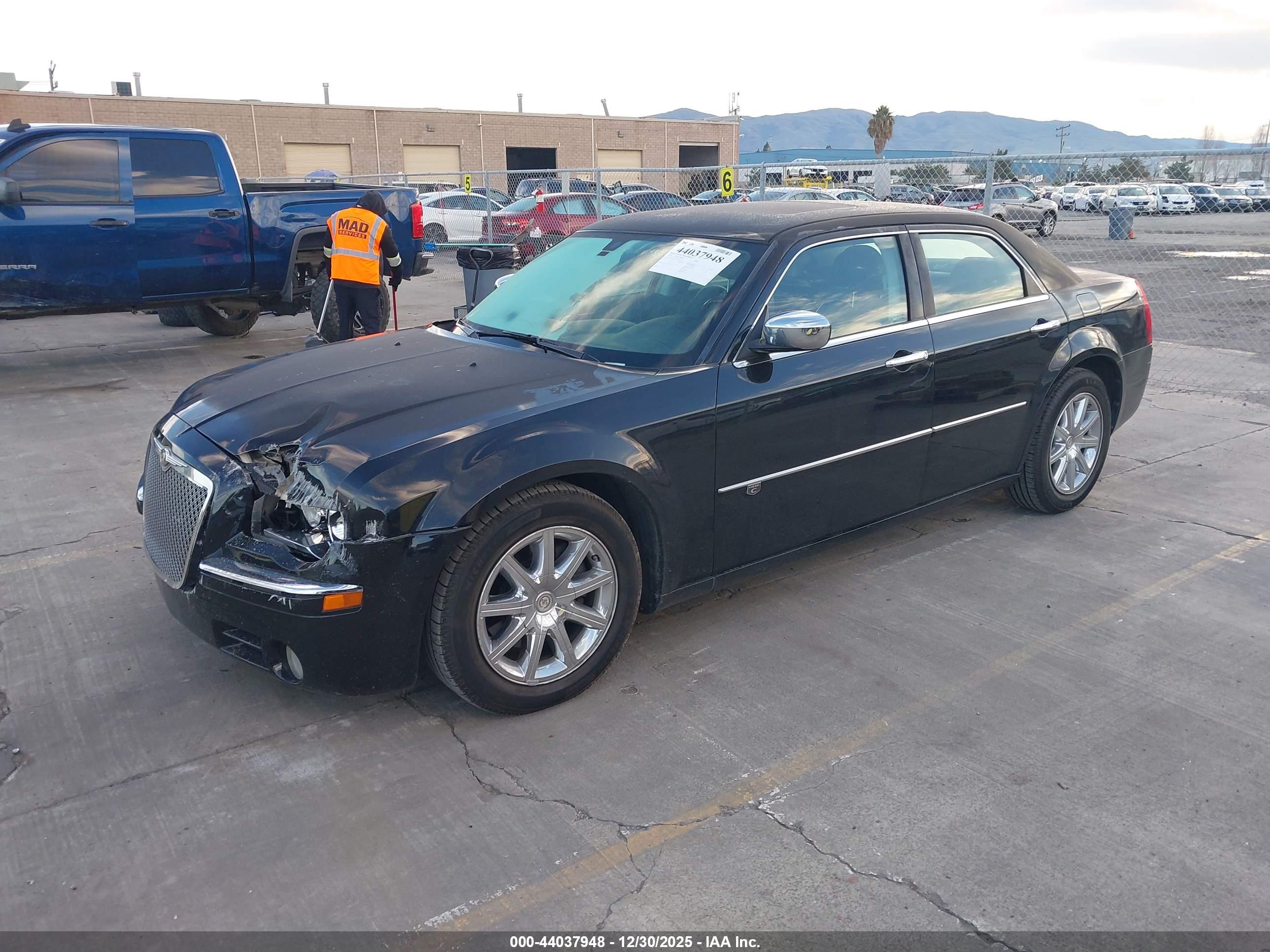 CHRYSLER 300C image 2