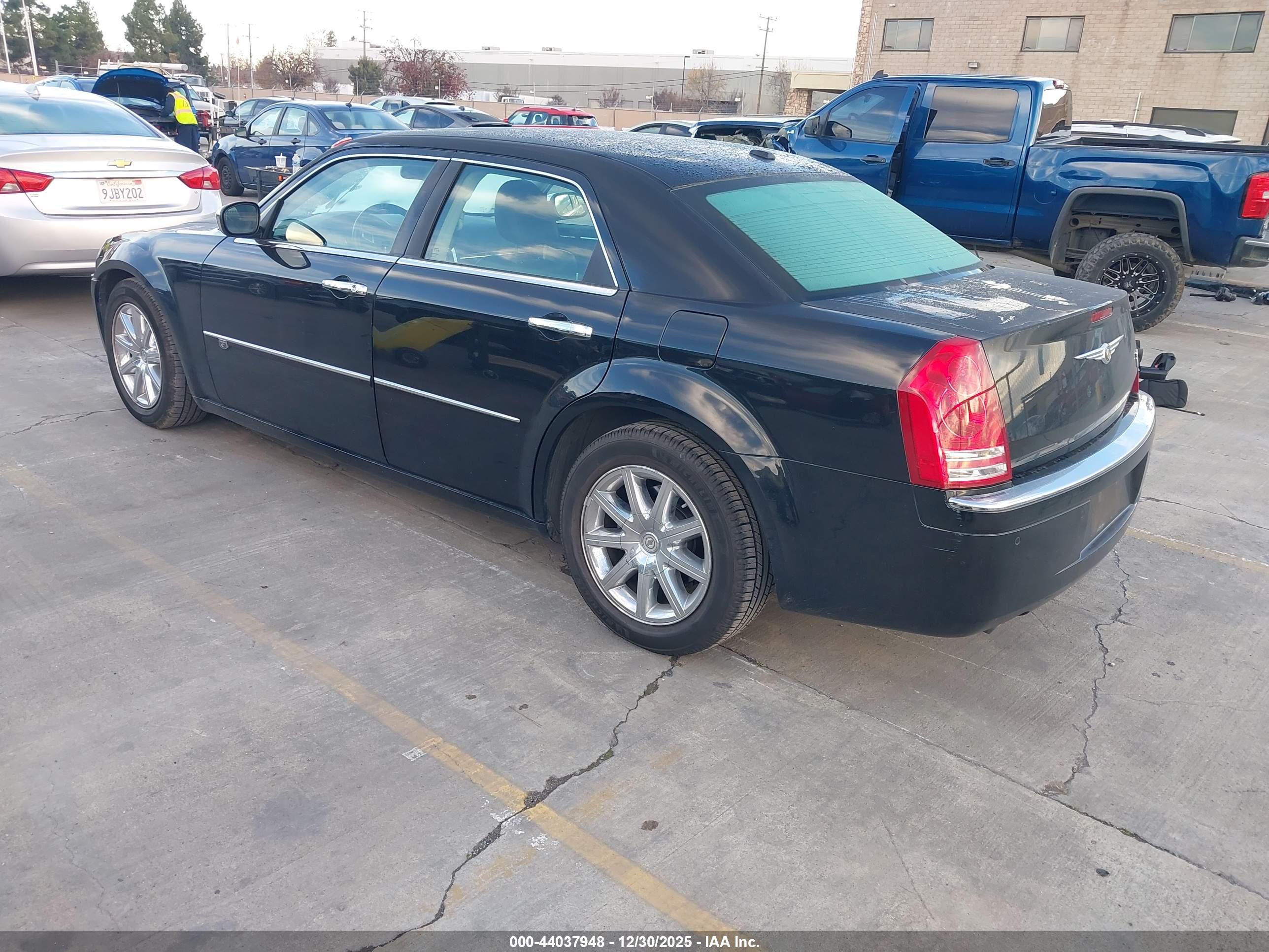 CHRYSLER 300C image 3