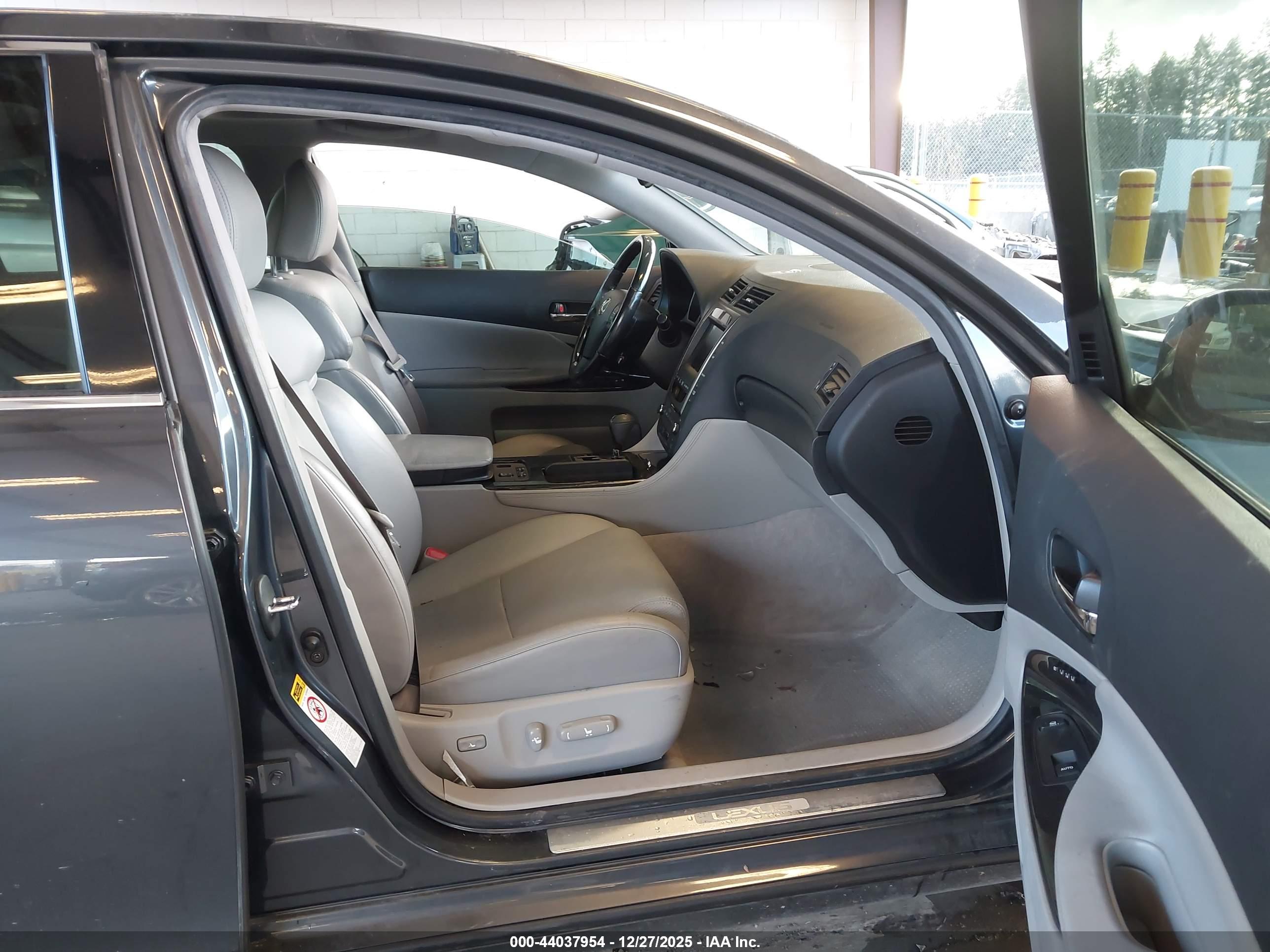 LEXUS GS image 5