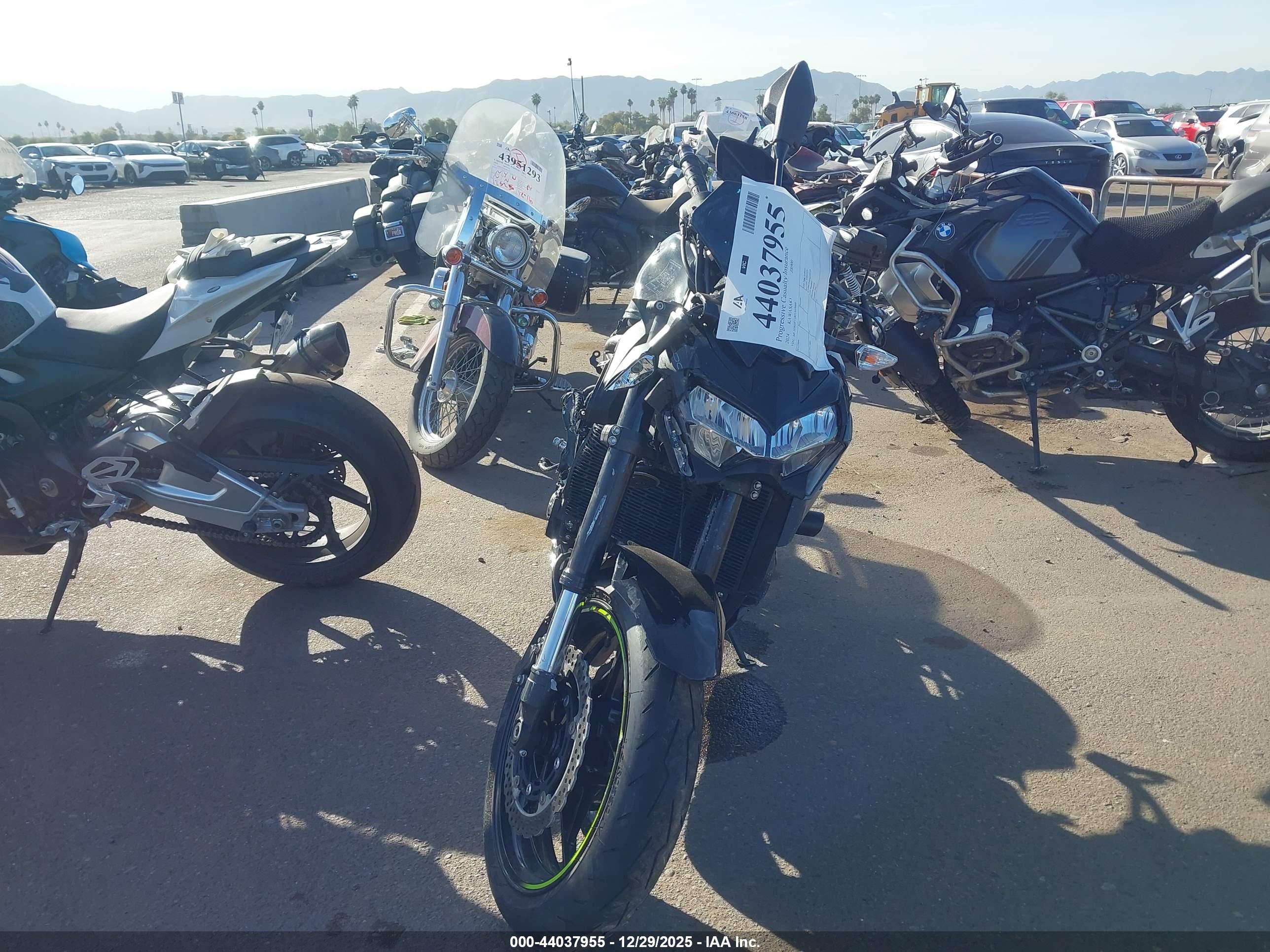KAWASAKI ZR900 image 5