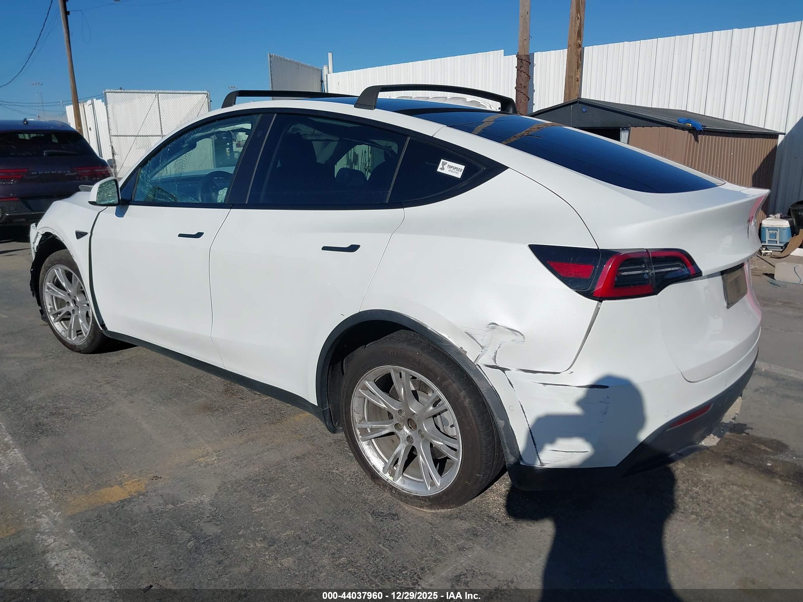 TESLA MODEL image 3