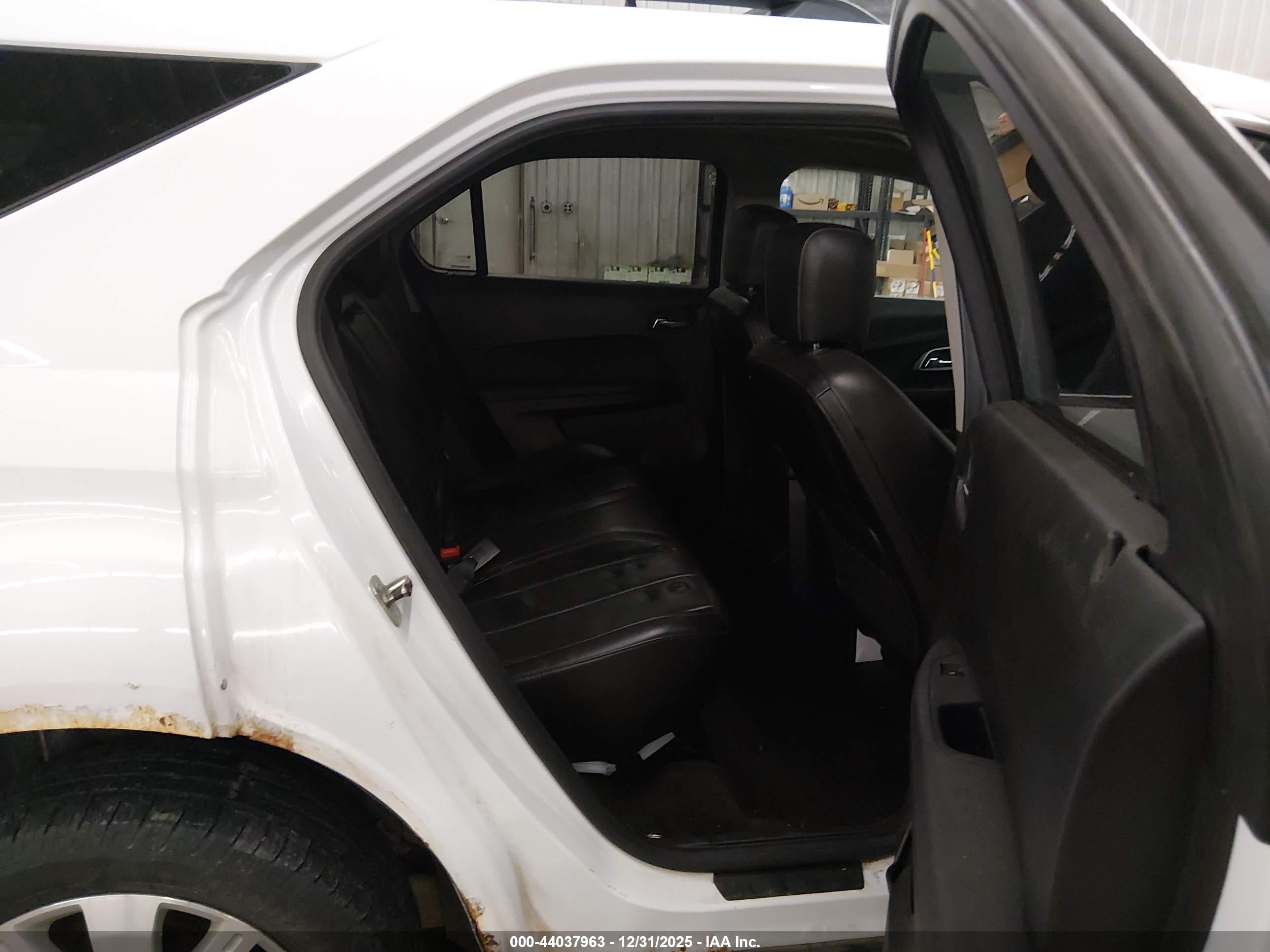 CHEVROLET EQUINOX image 8