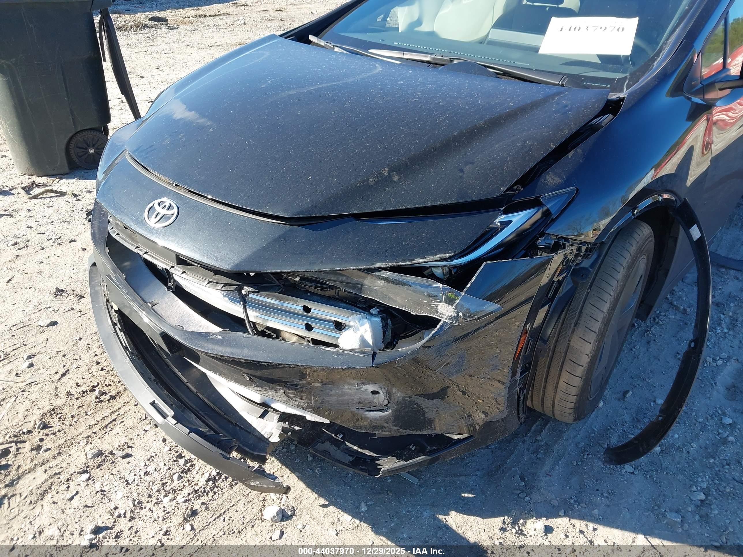 TOYOTA PRIUS image 6