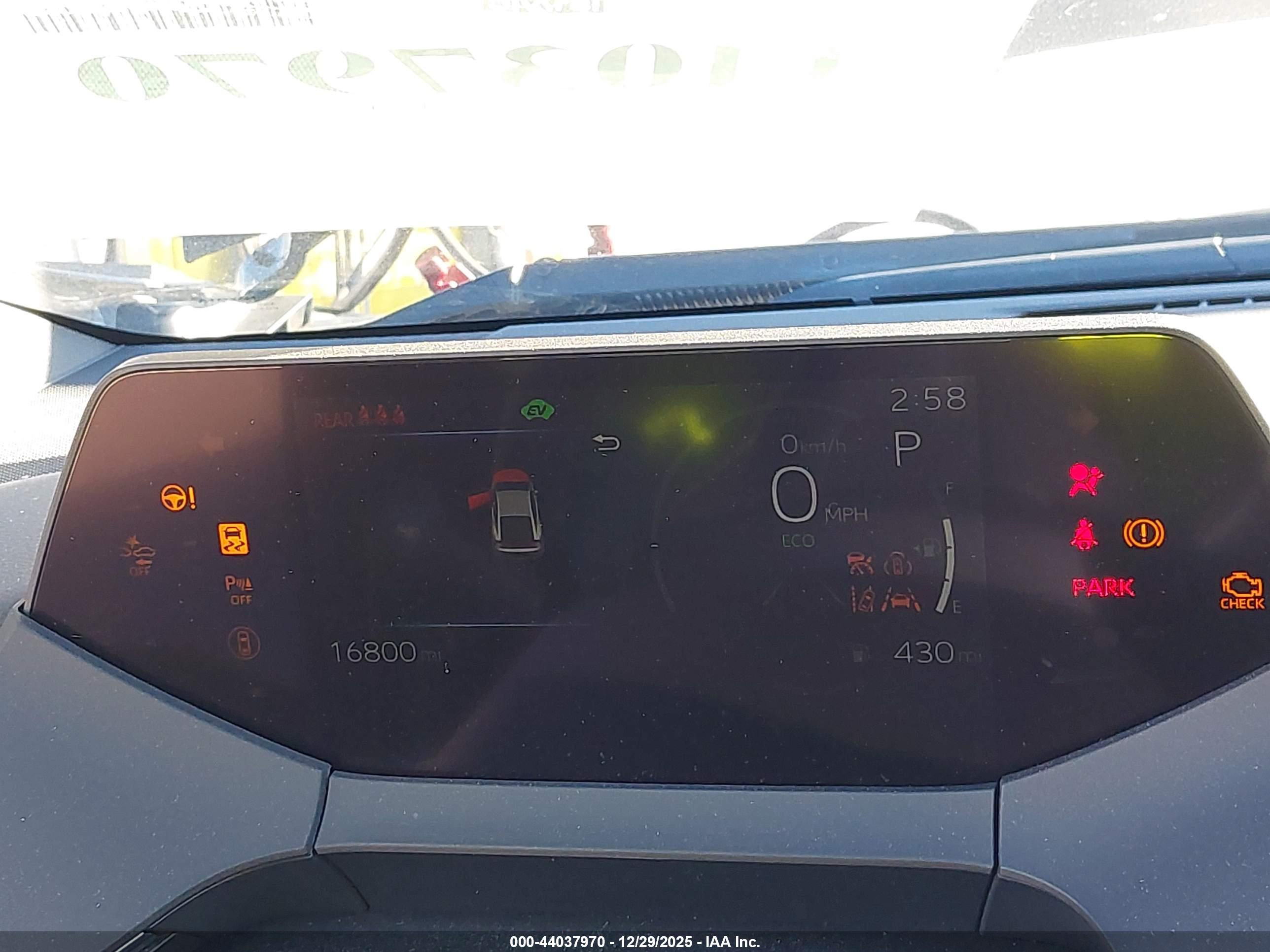 TOYOTA PRIUS image 7