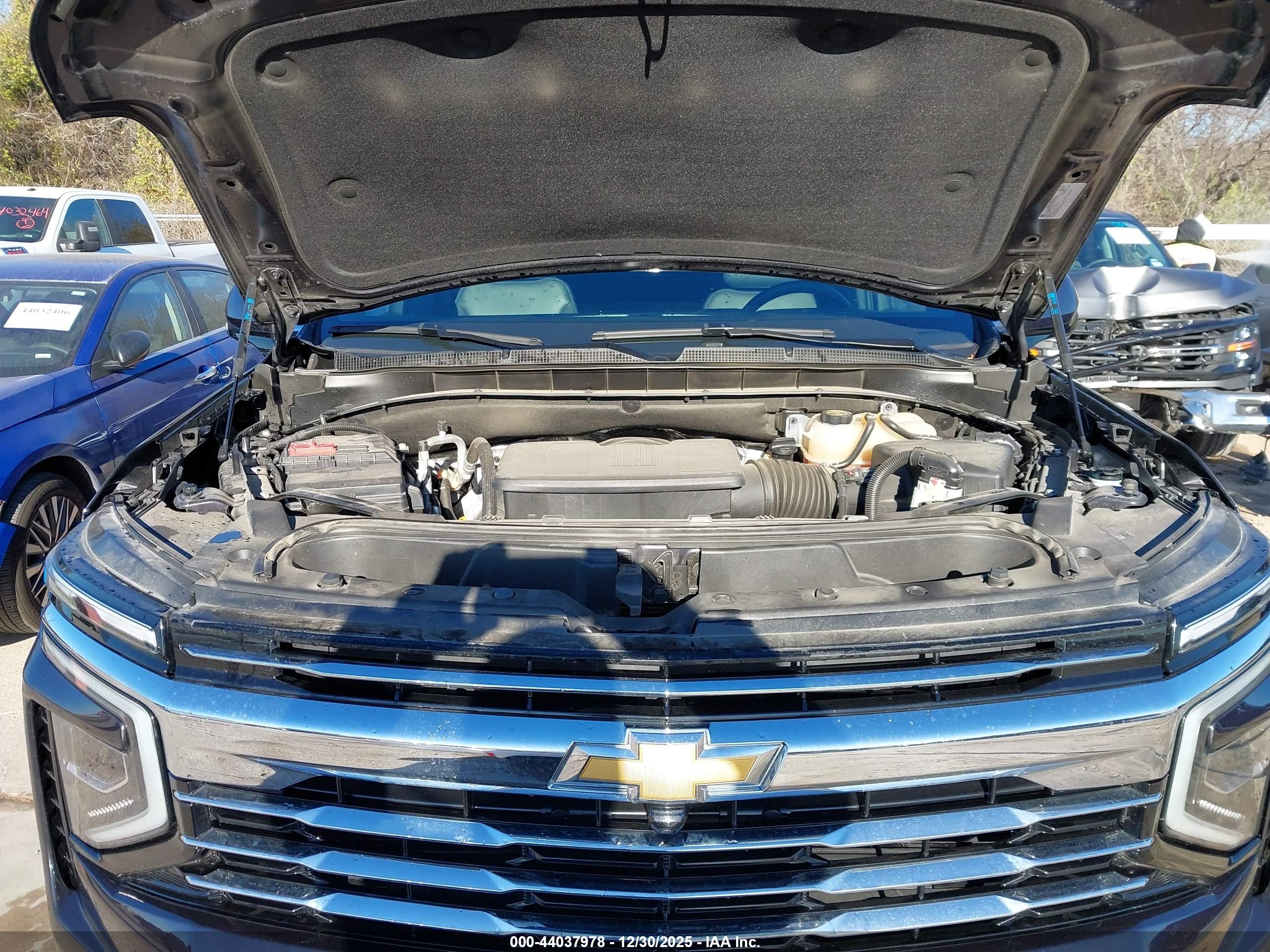 CHEVROLET TAHOE image 10