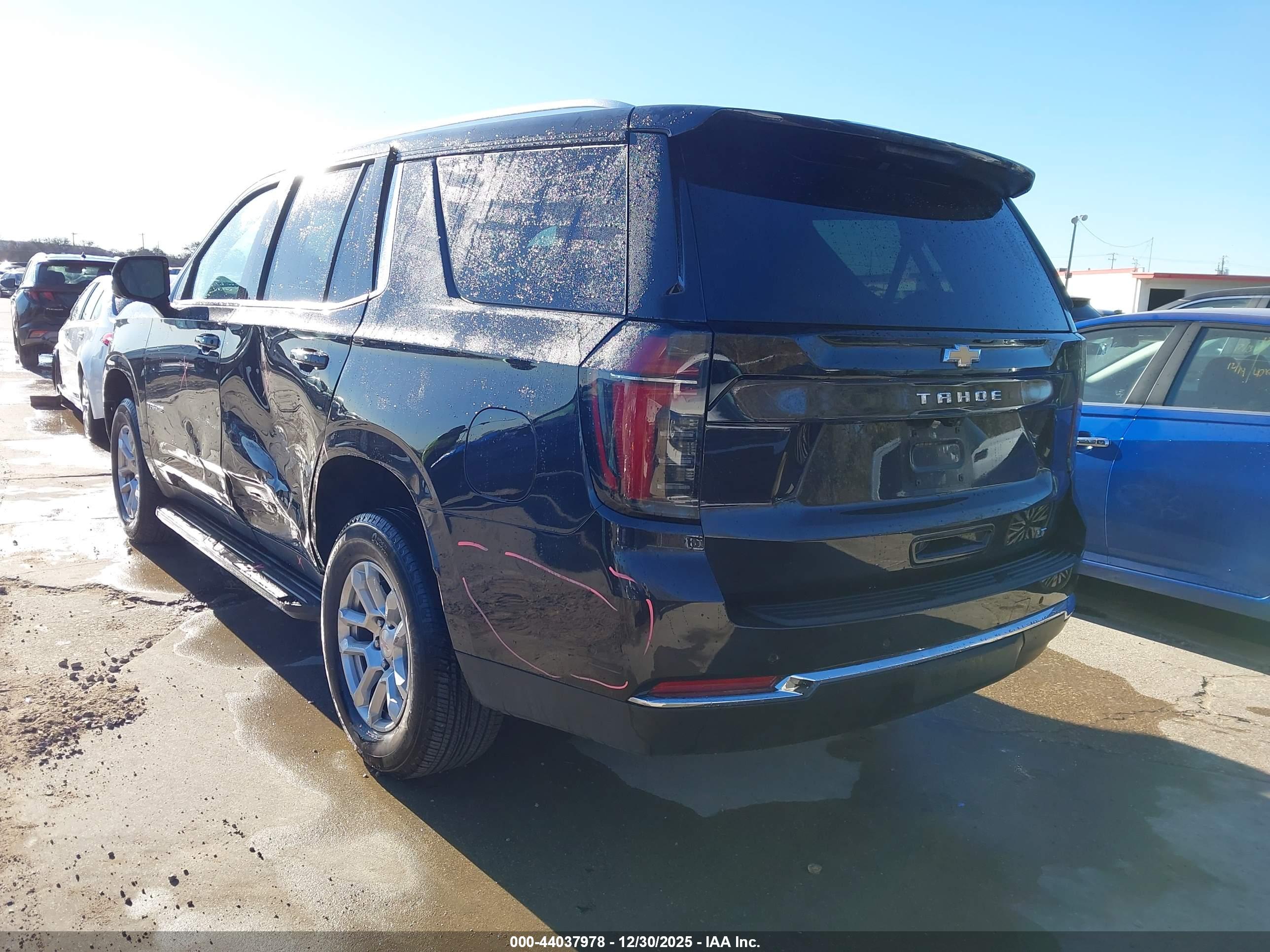 CHEVROLET TAHOE image 3
