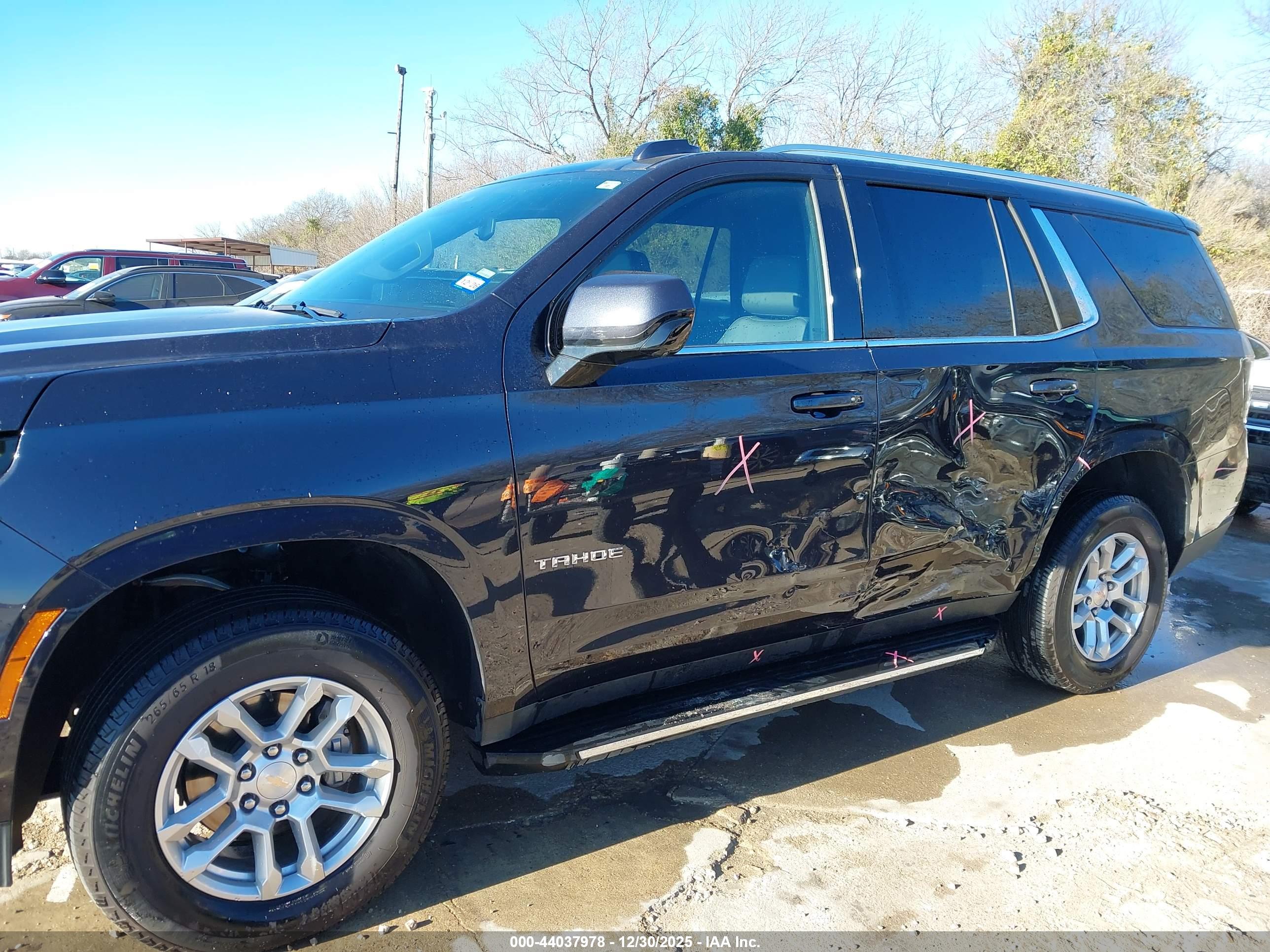 CHEVROLET TAHOE image 6