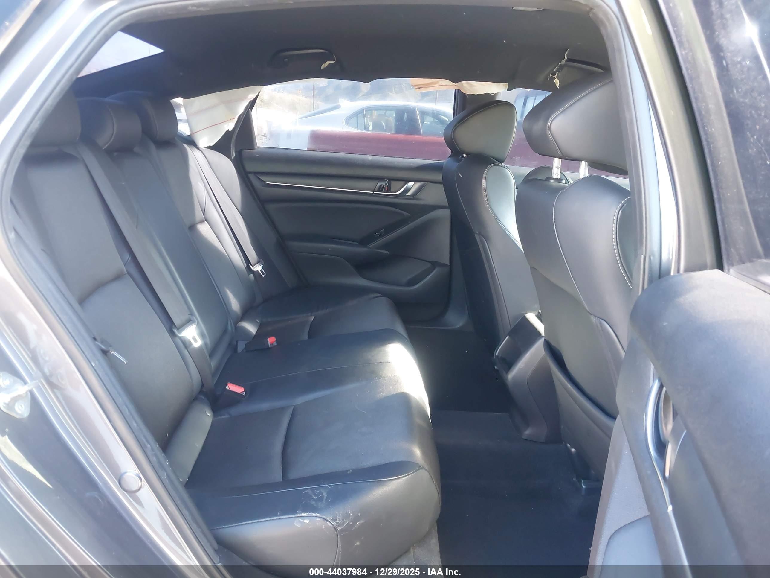 HONDA ACCORD image 8