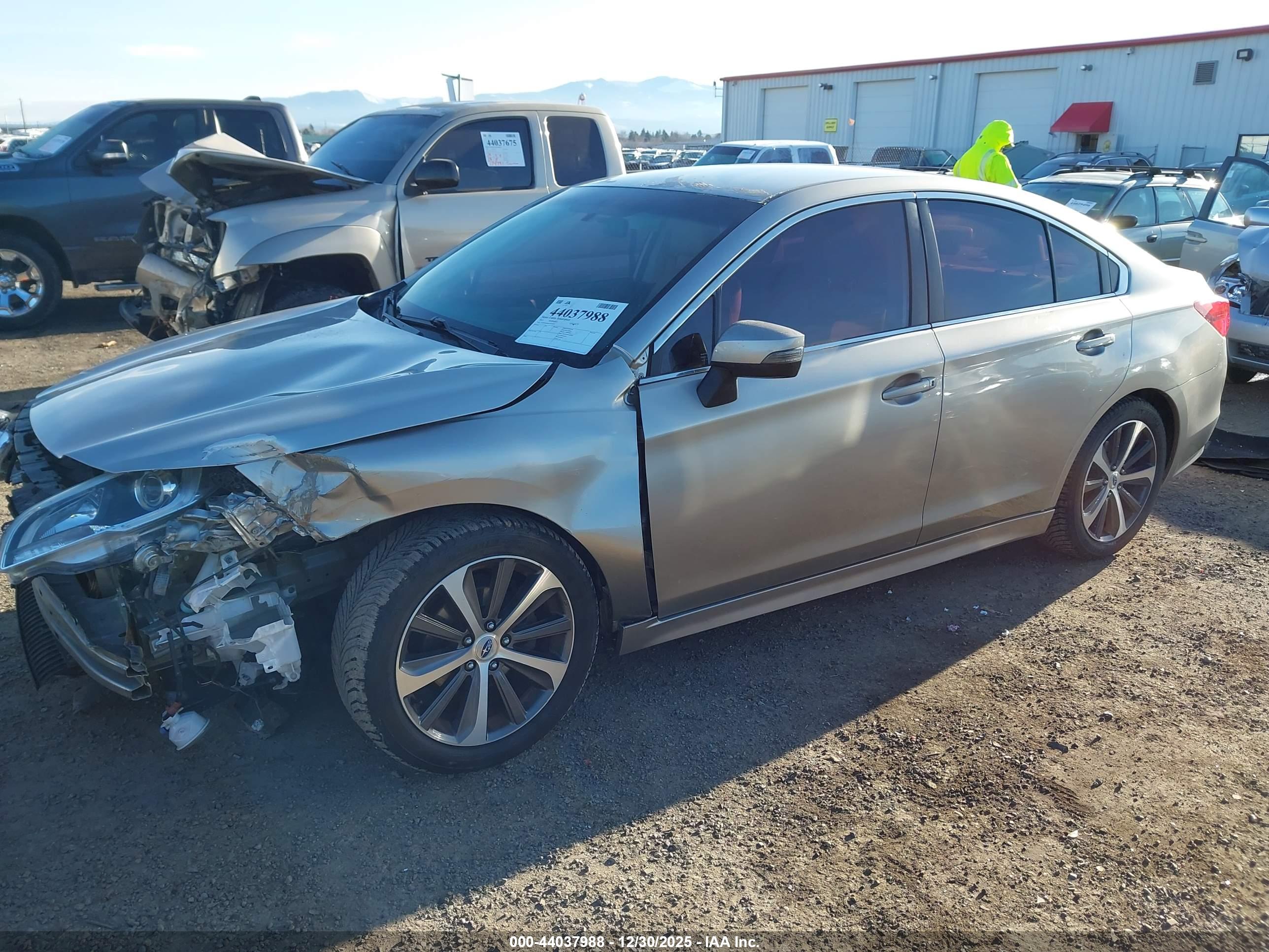 SUBARU LEGACY image 2