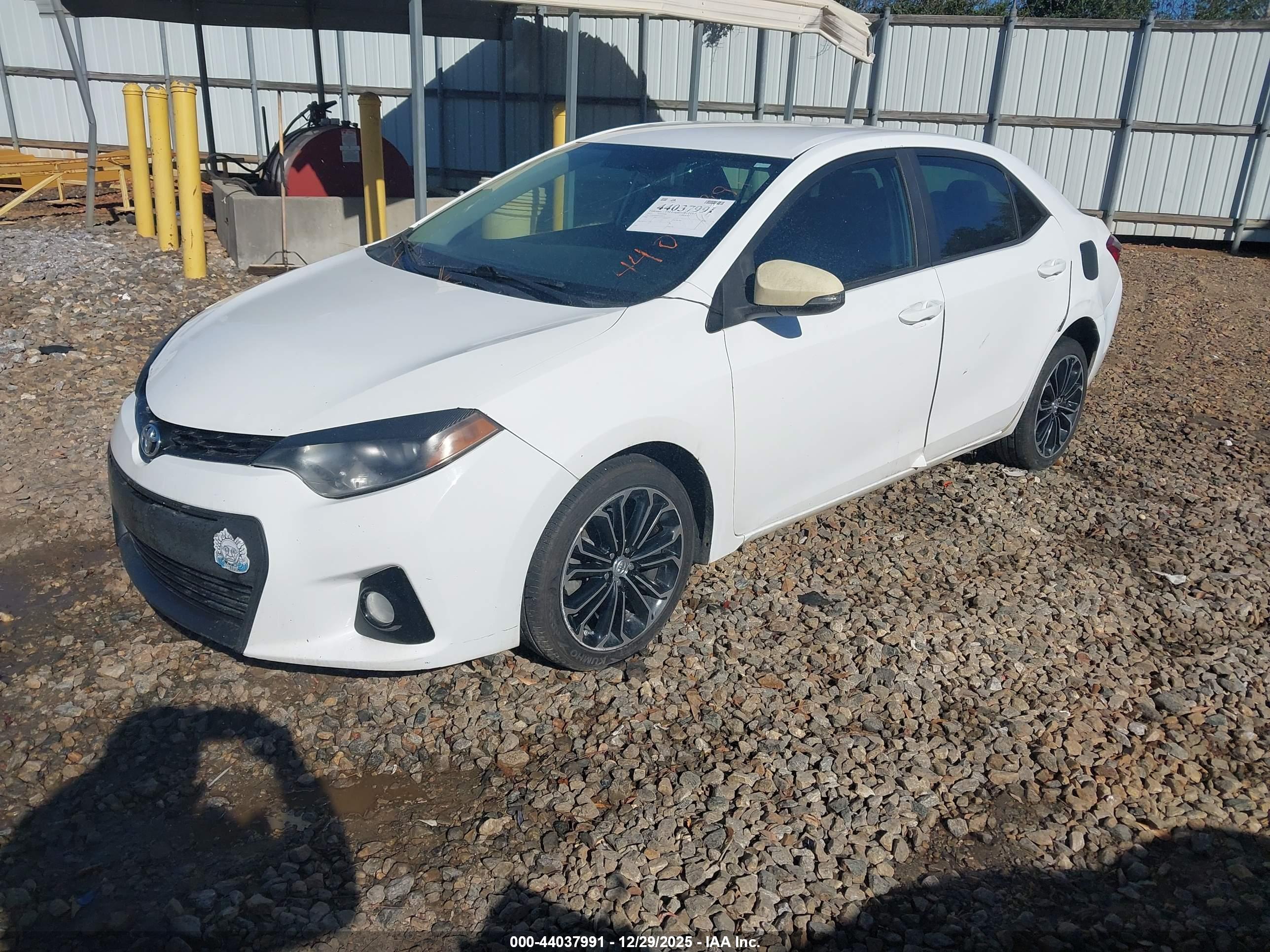 TOYOTA COROLLA image 2