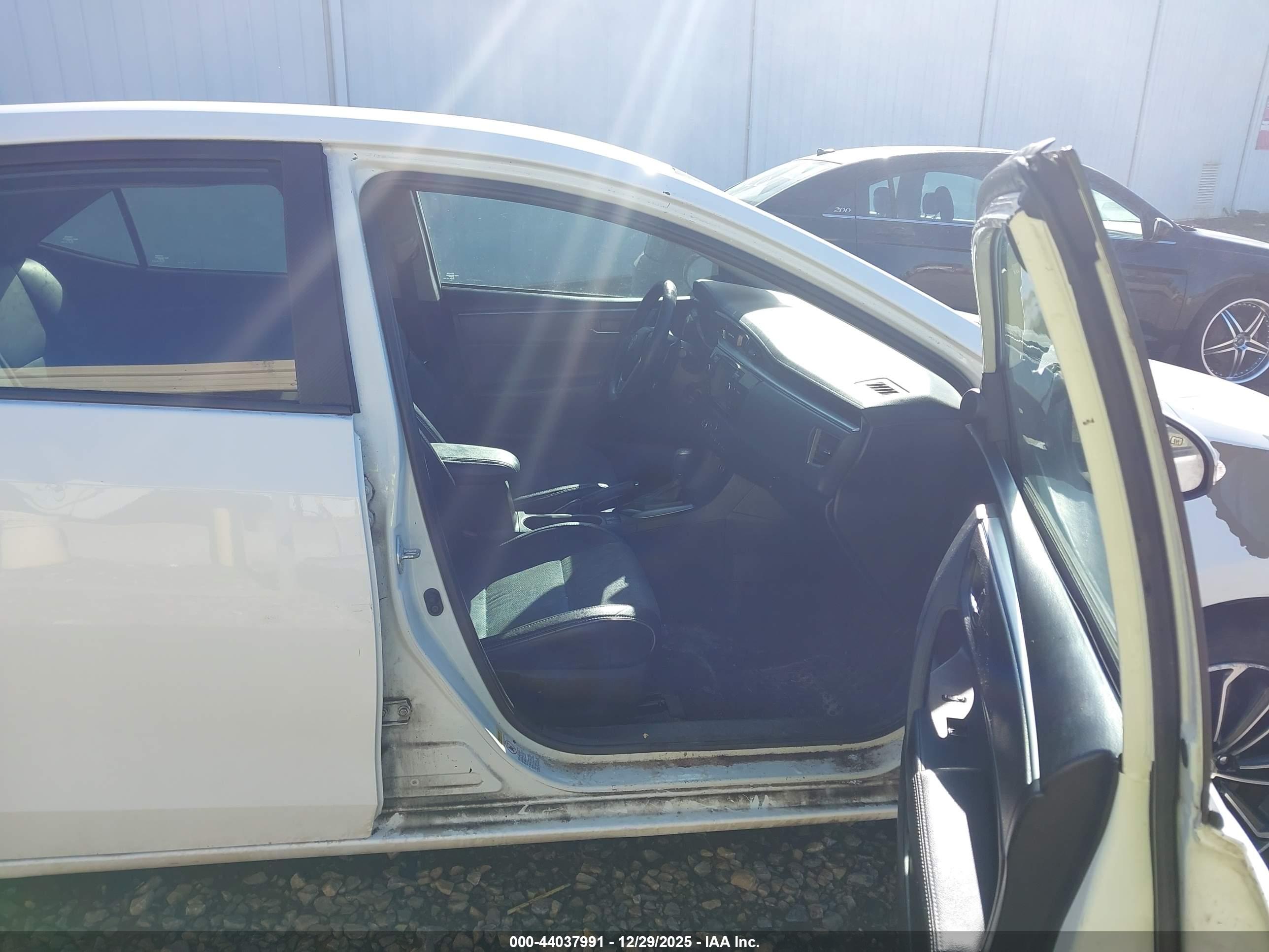 TOYOTA COROLLA image 5