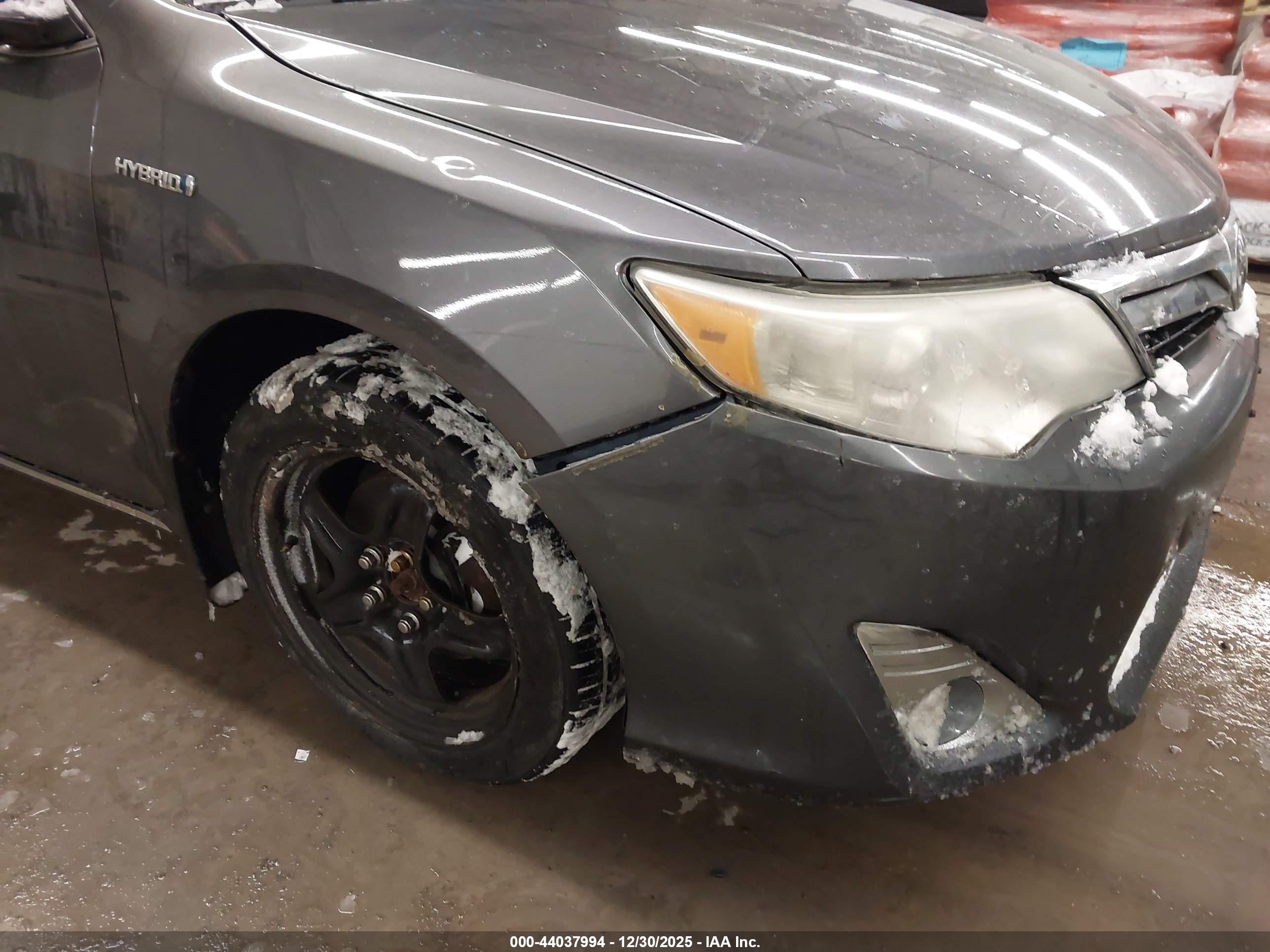 TOYOTA CAMRY image 6