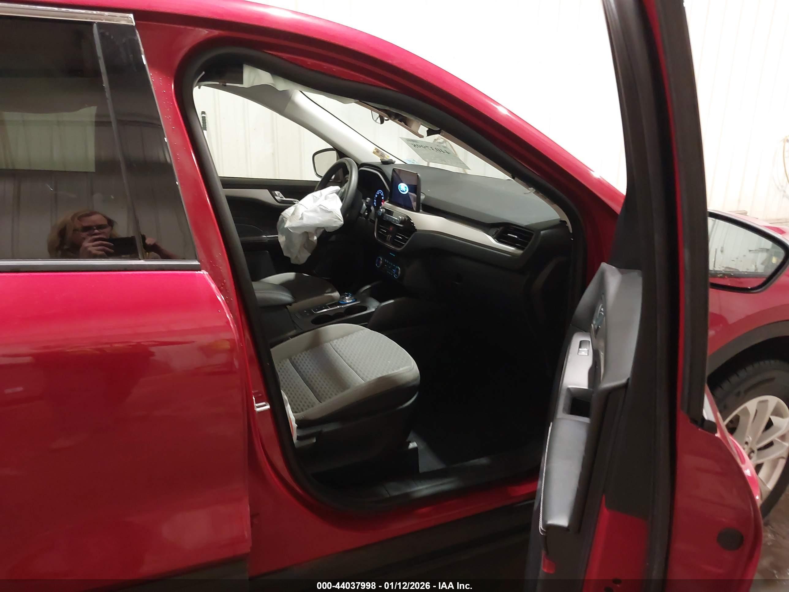 FORD ESCAPE image 5
