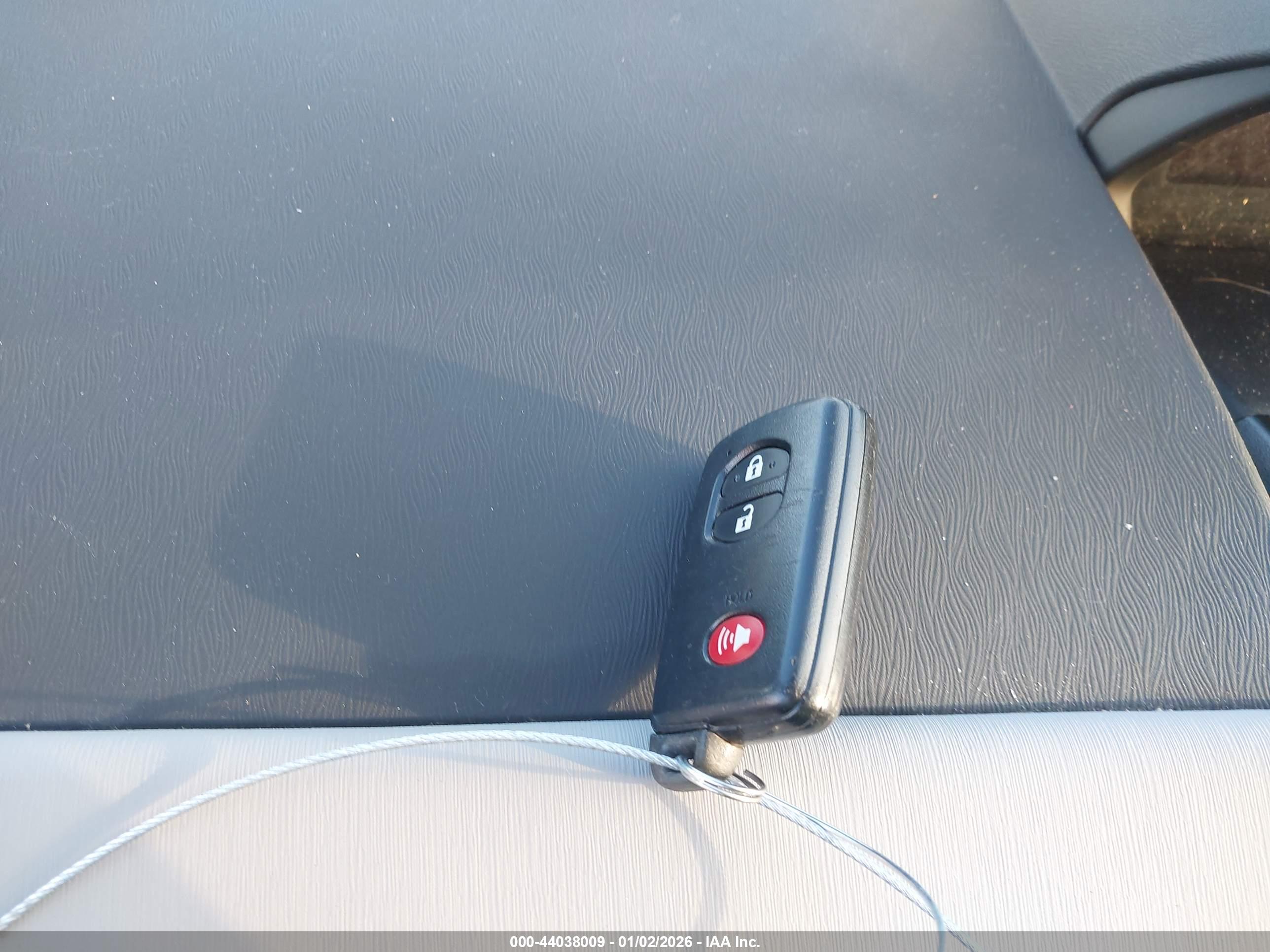 TOYOTA PRIUS image 11