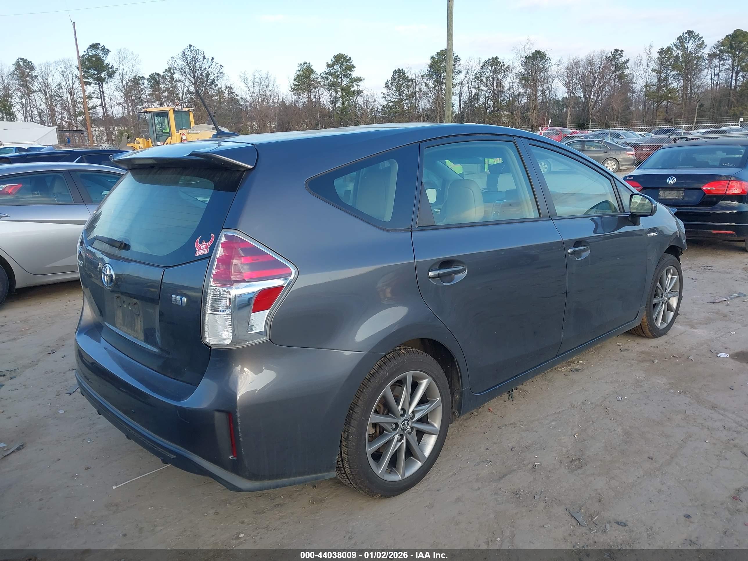 TOYOTA PRIUS image 4