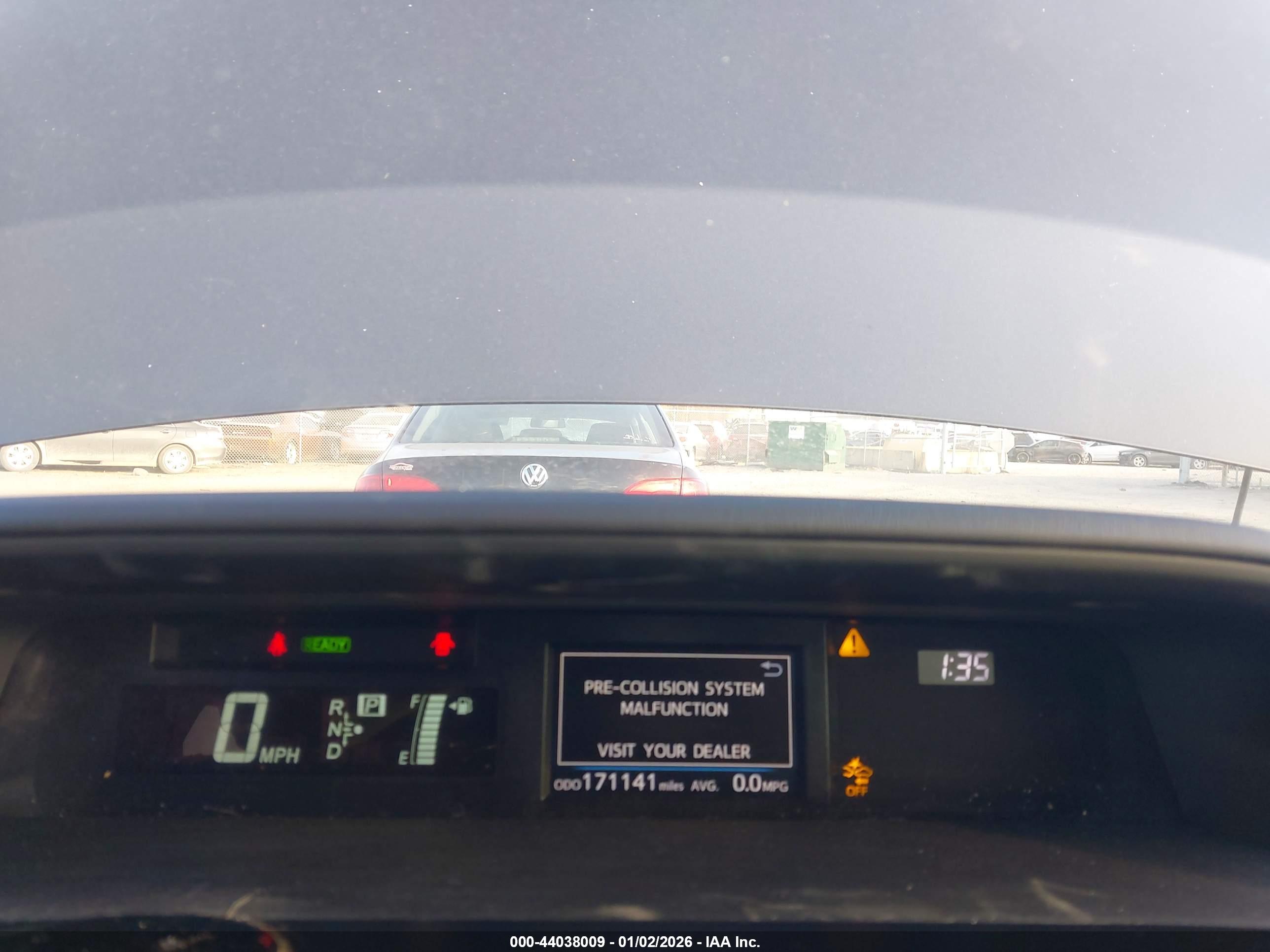 TOYOTA PRIUS image 7