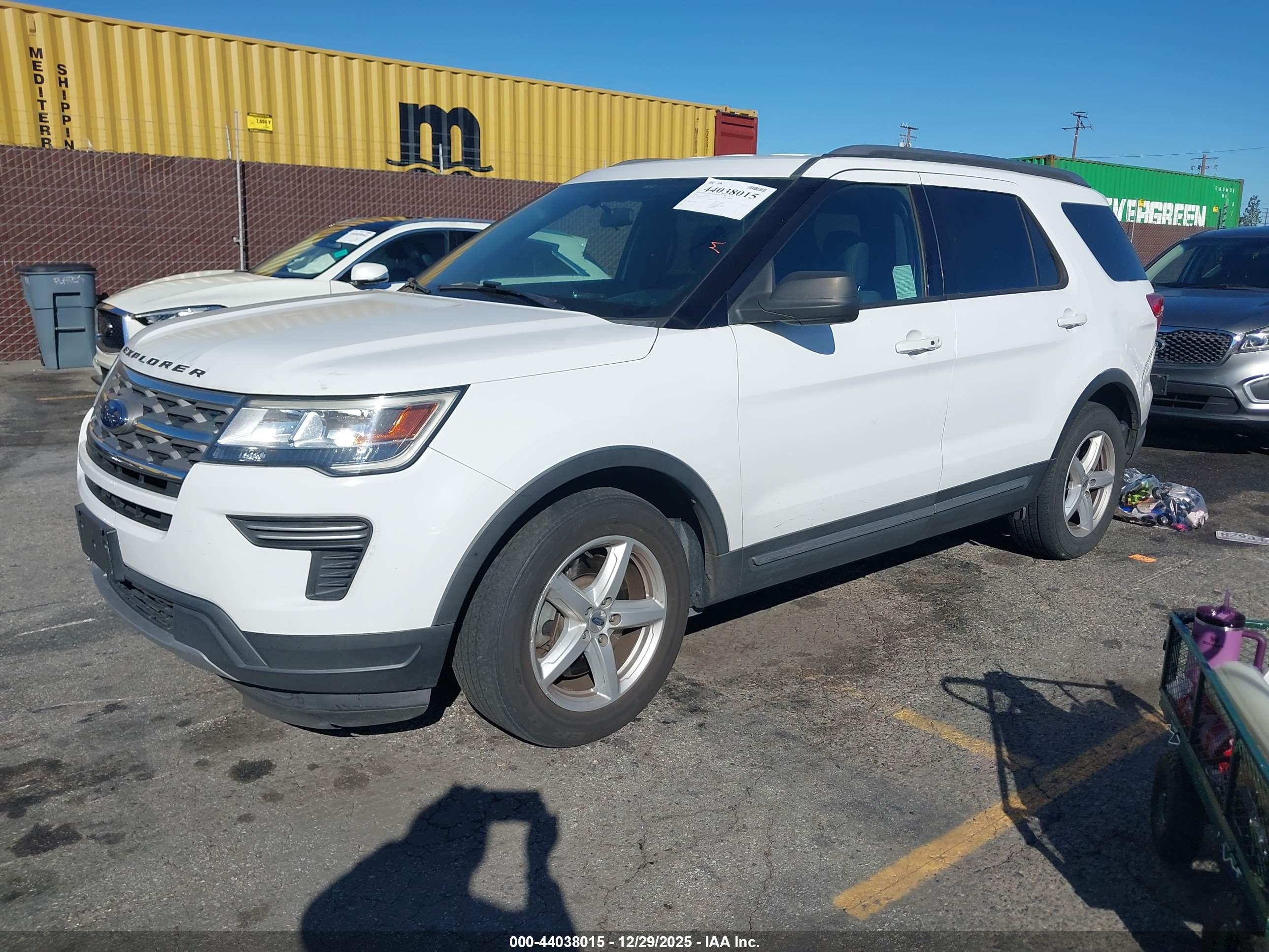 FORD EXPLORER image 2