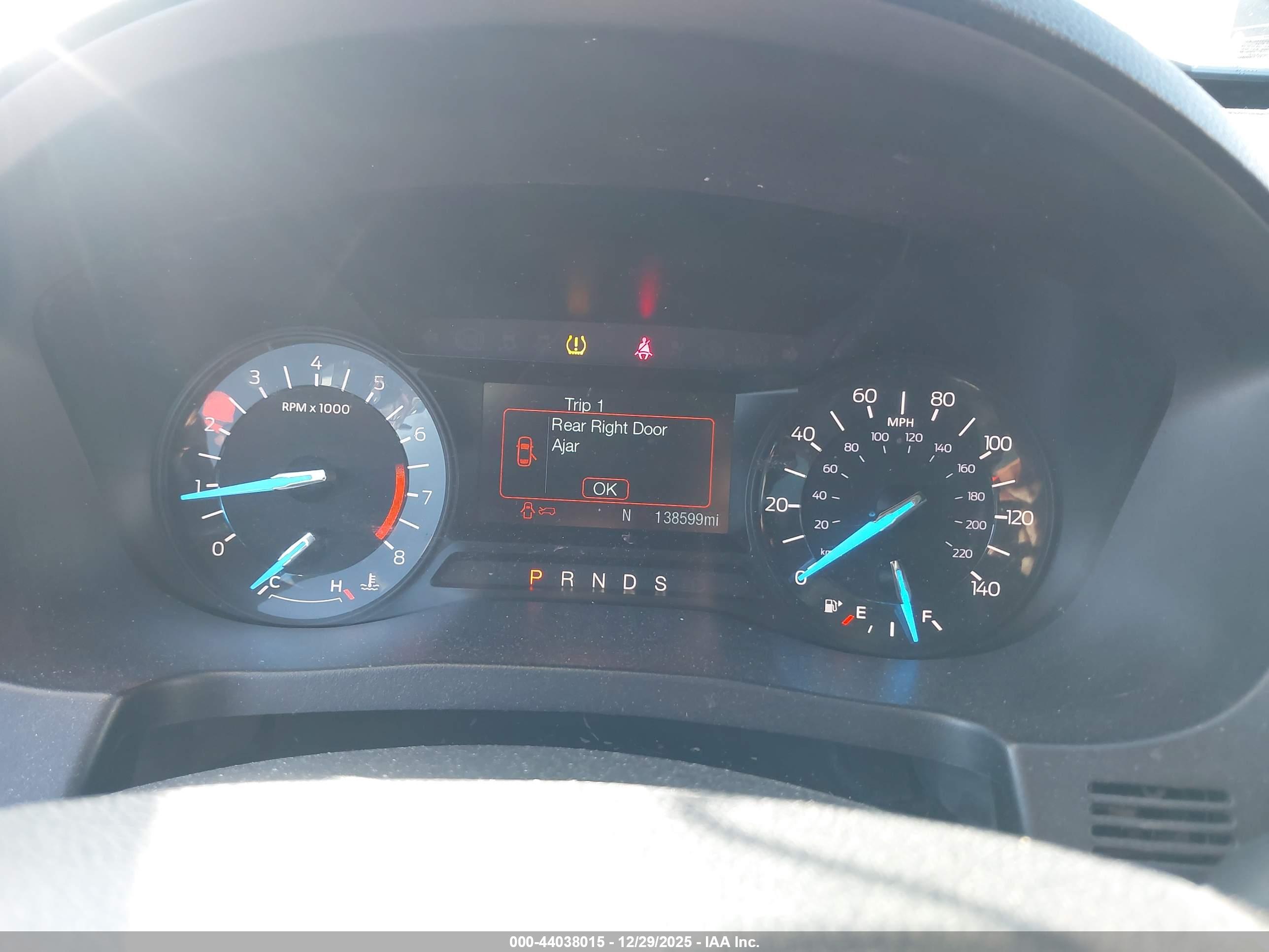 FORD EXPLORER image 7