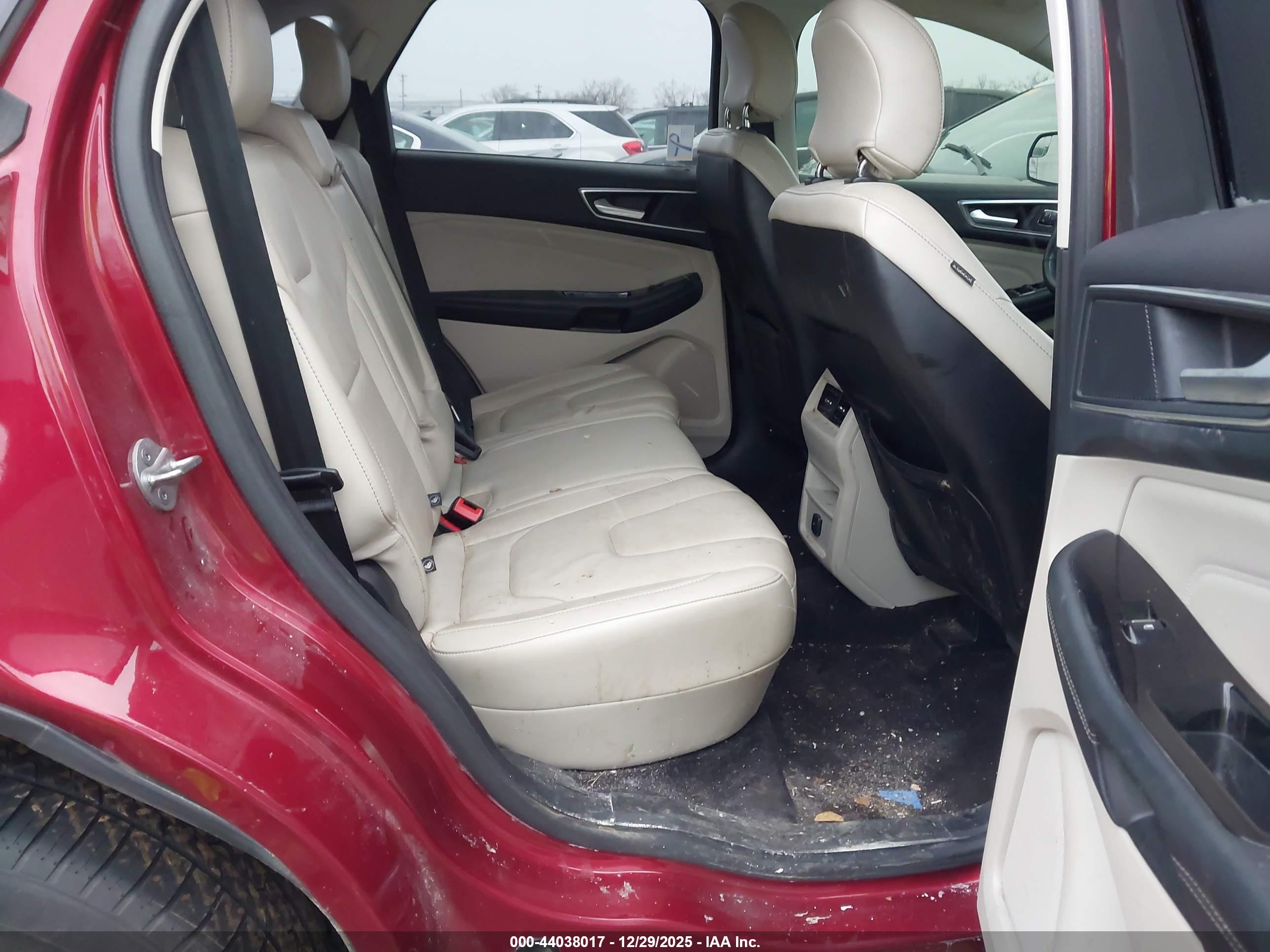 FORD EDGE image 8