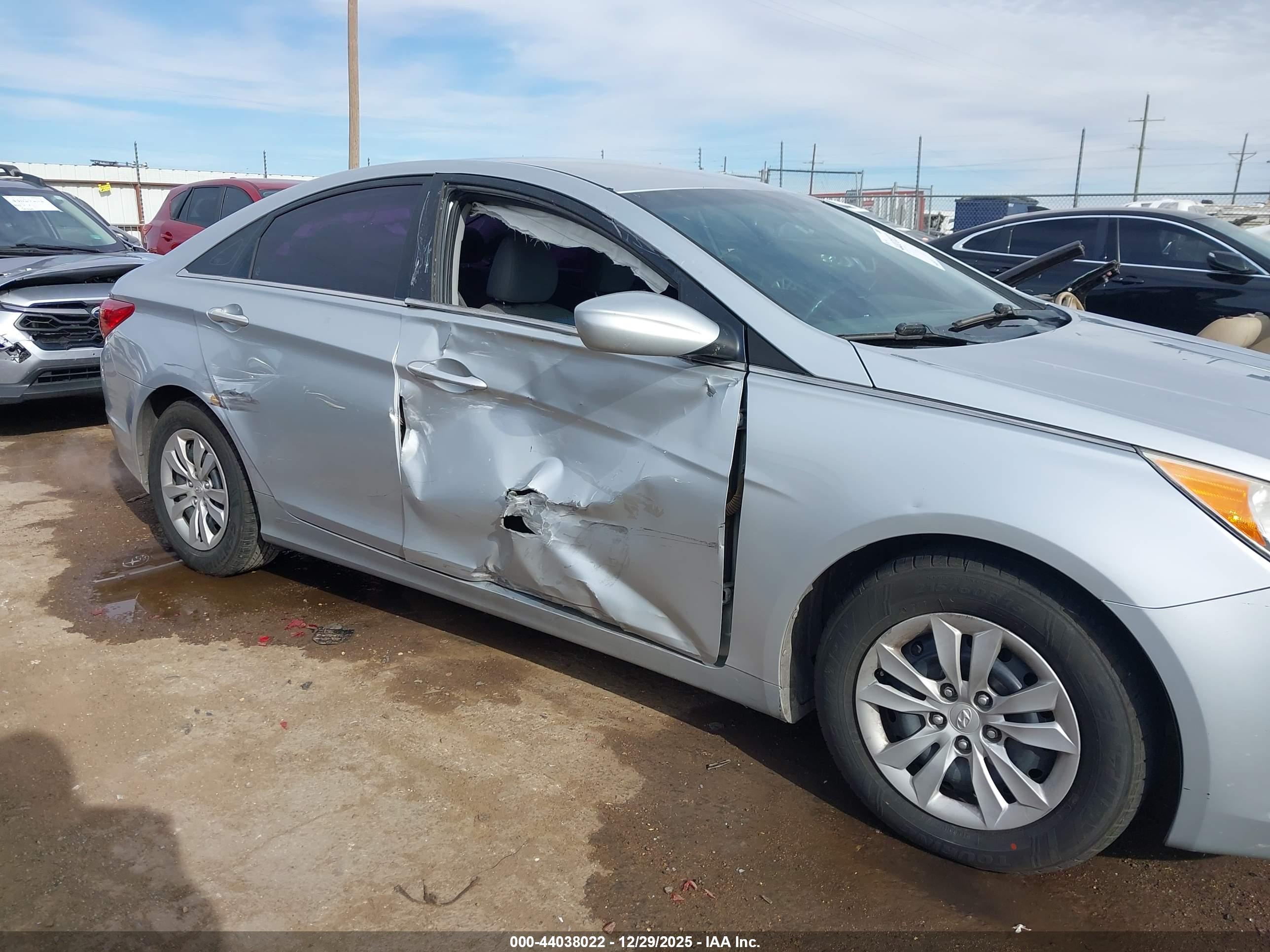 HYUNDAI SONATA image 6