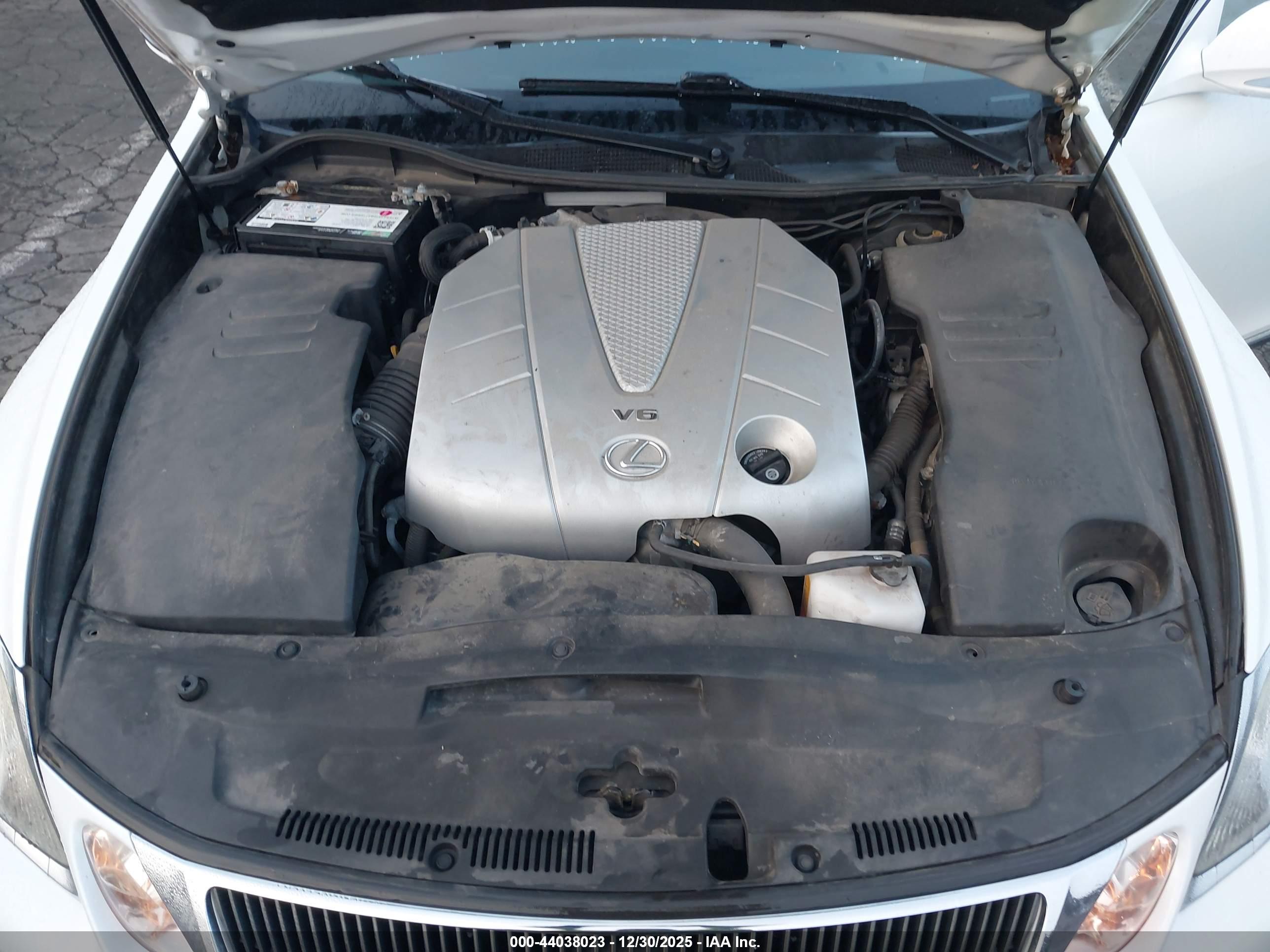 LEXUS GS image 10