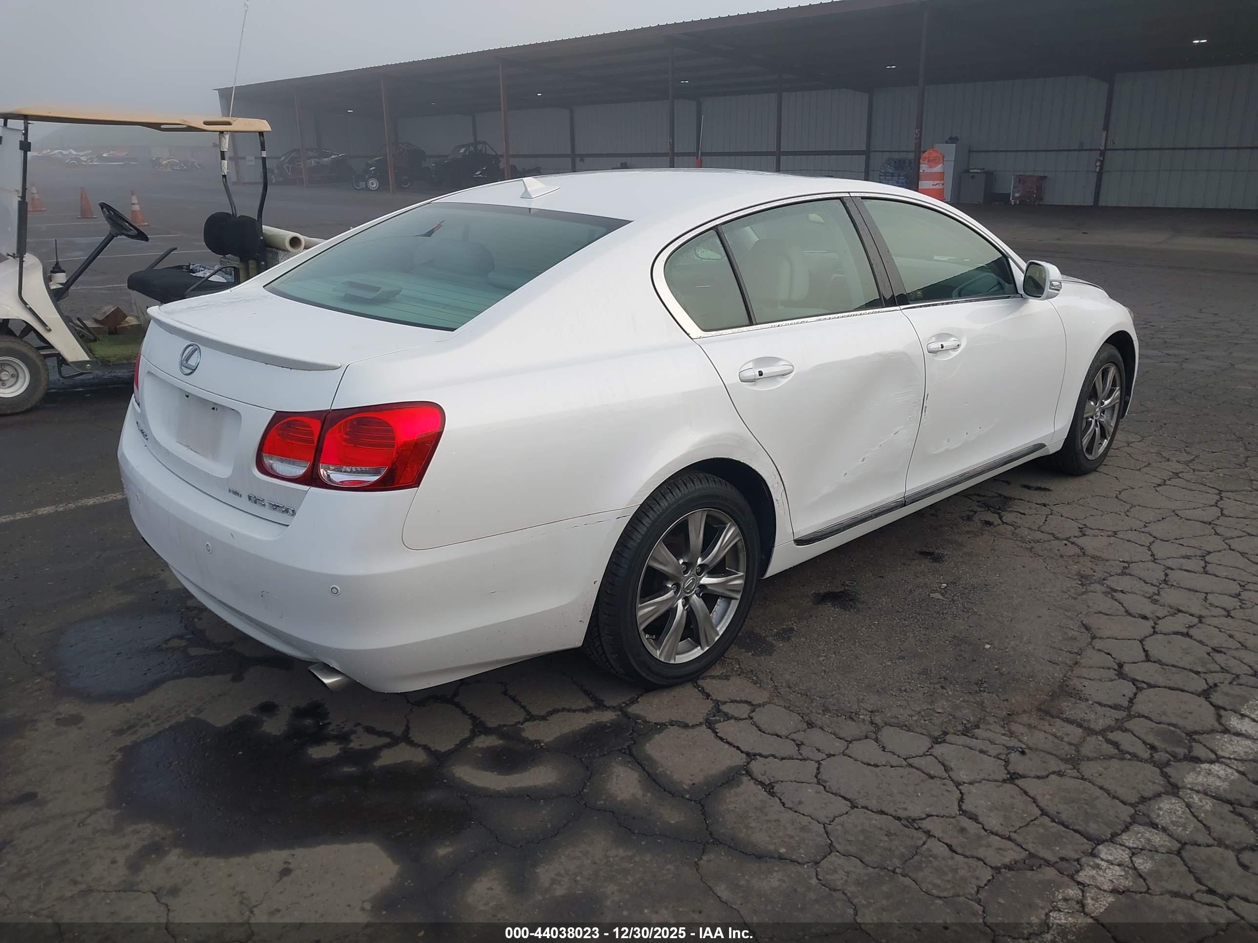 LEXUS GS image 4
