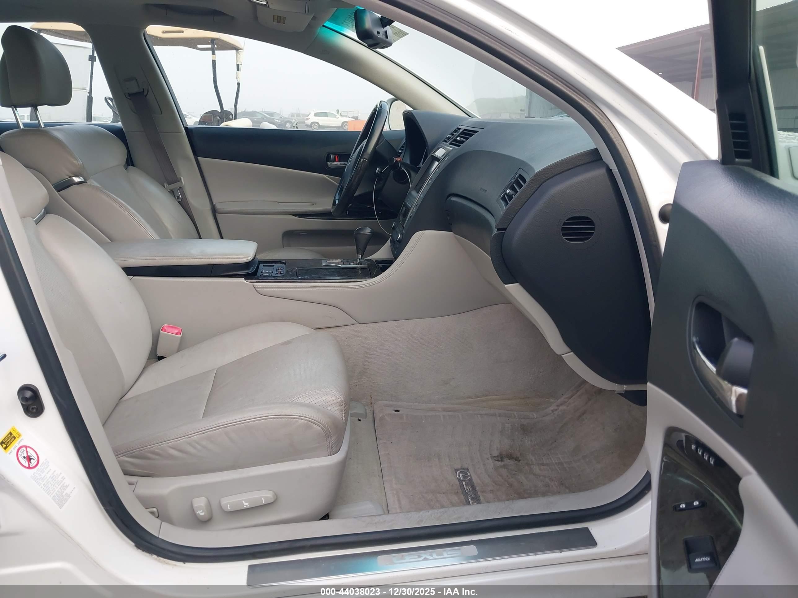 LEXUS GS image 5
