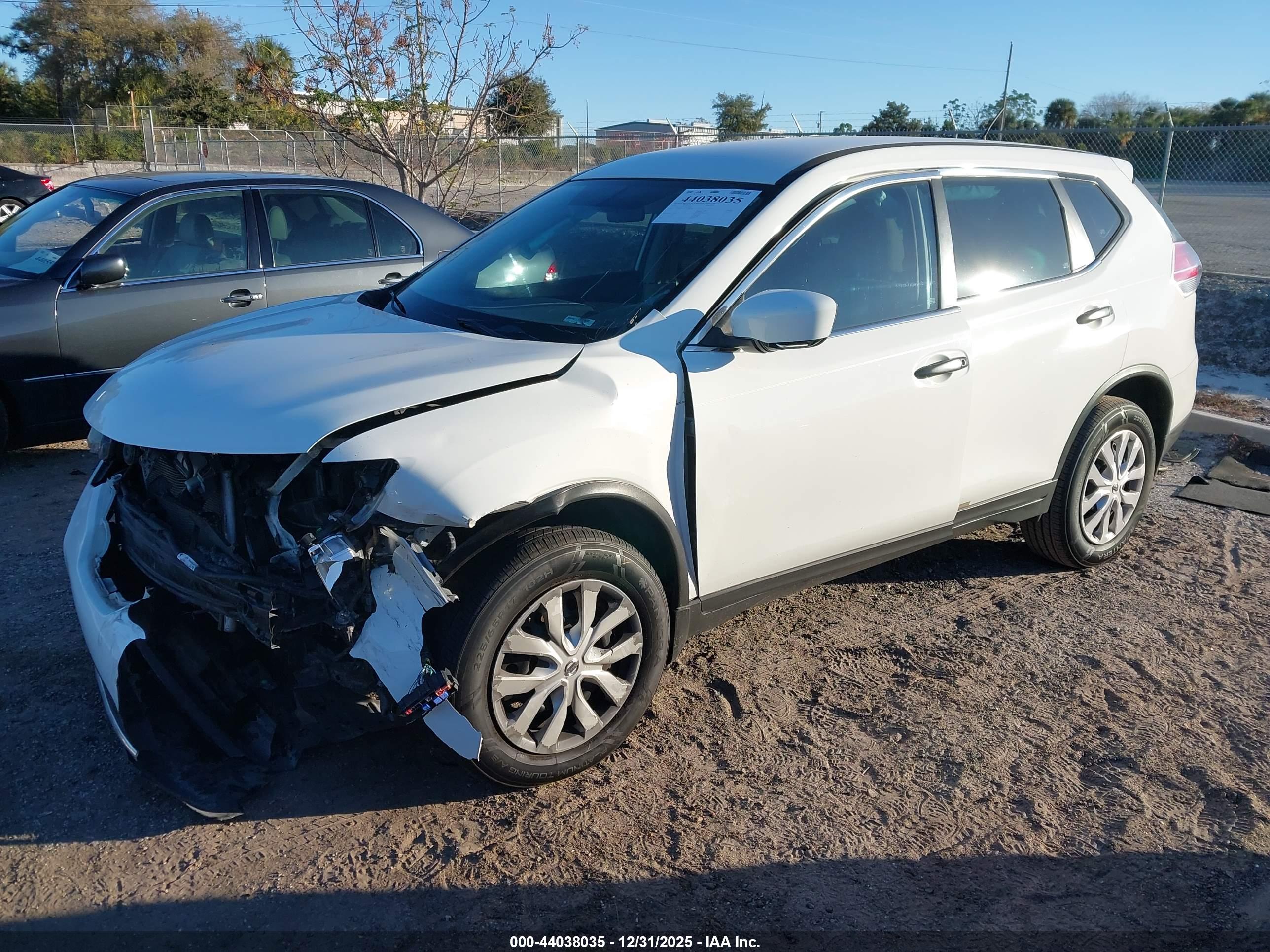 NISSAN ROGUE image 2