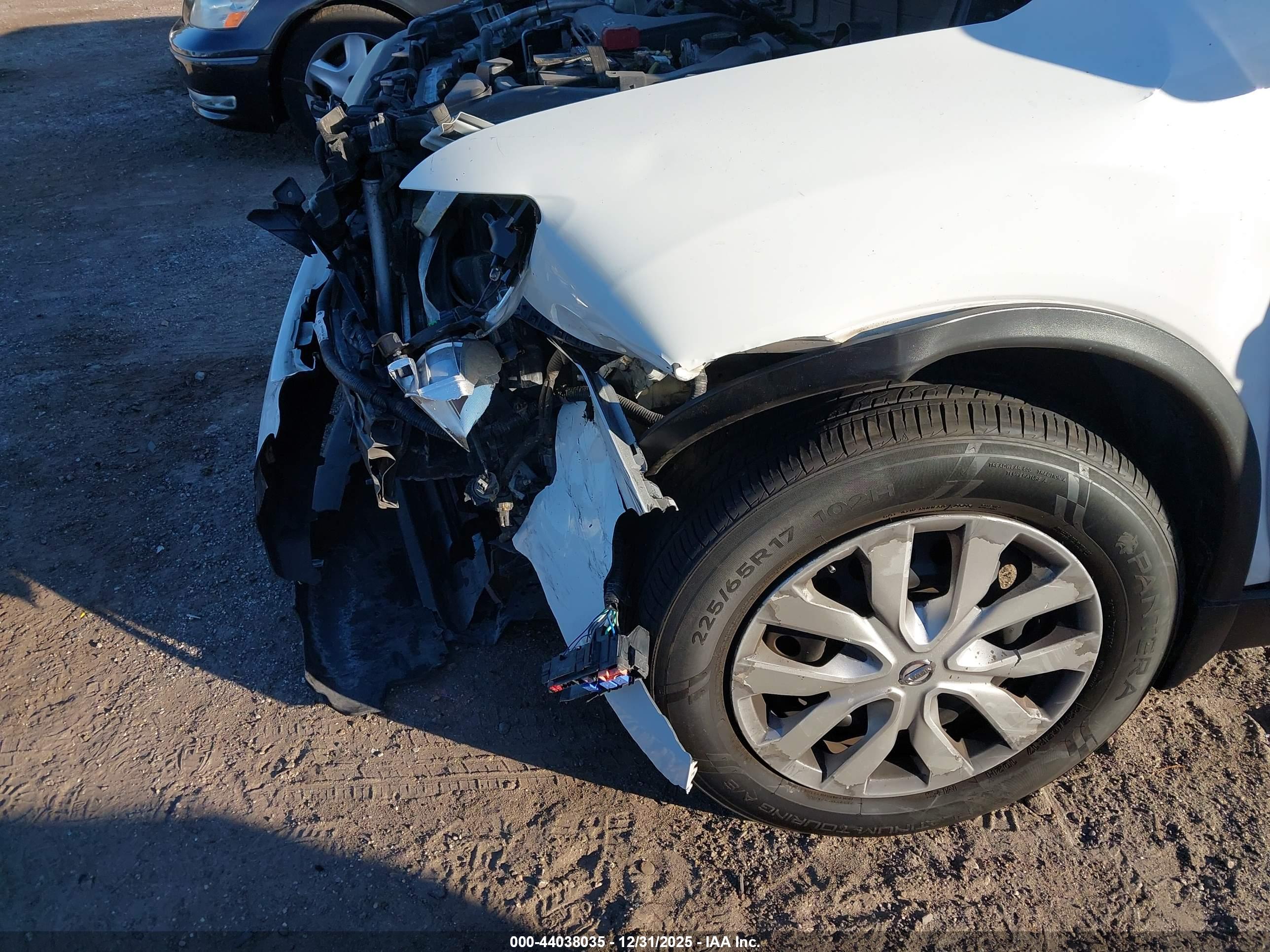 NISSAN ROGUE image 6