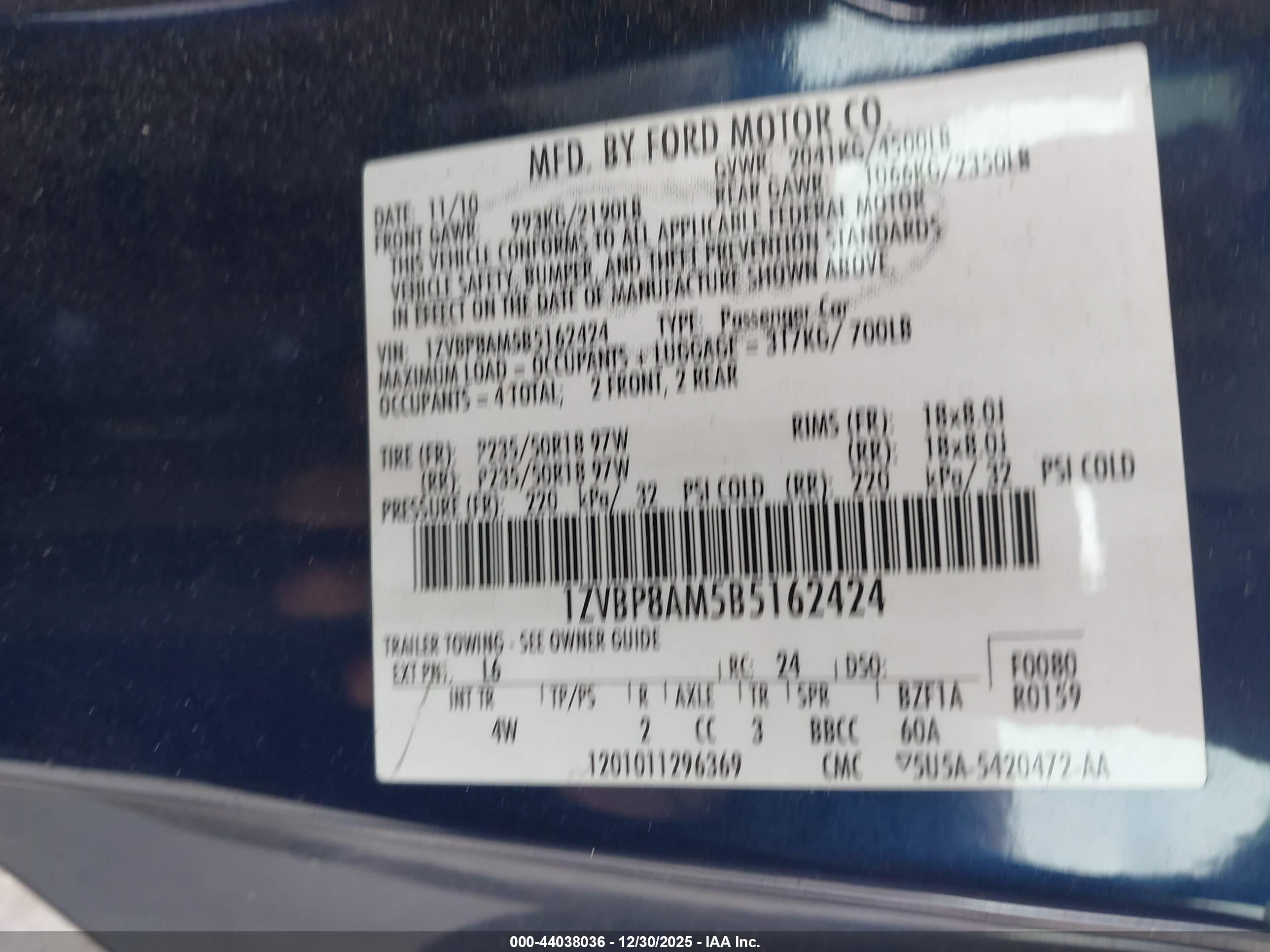 FORD MUSTANG image 9