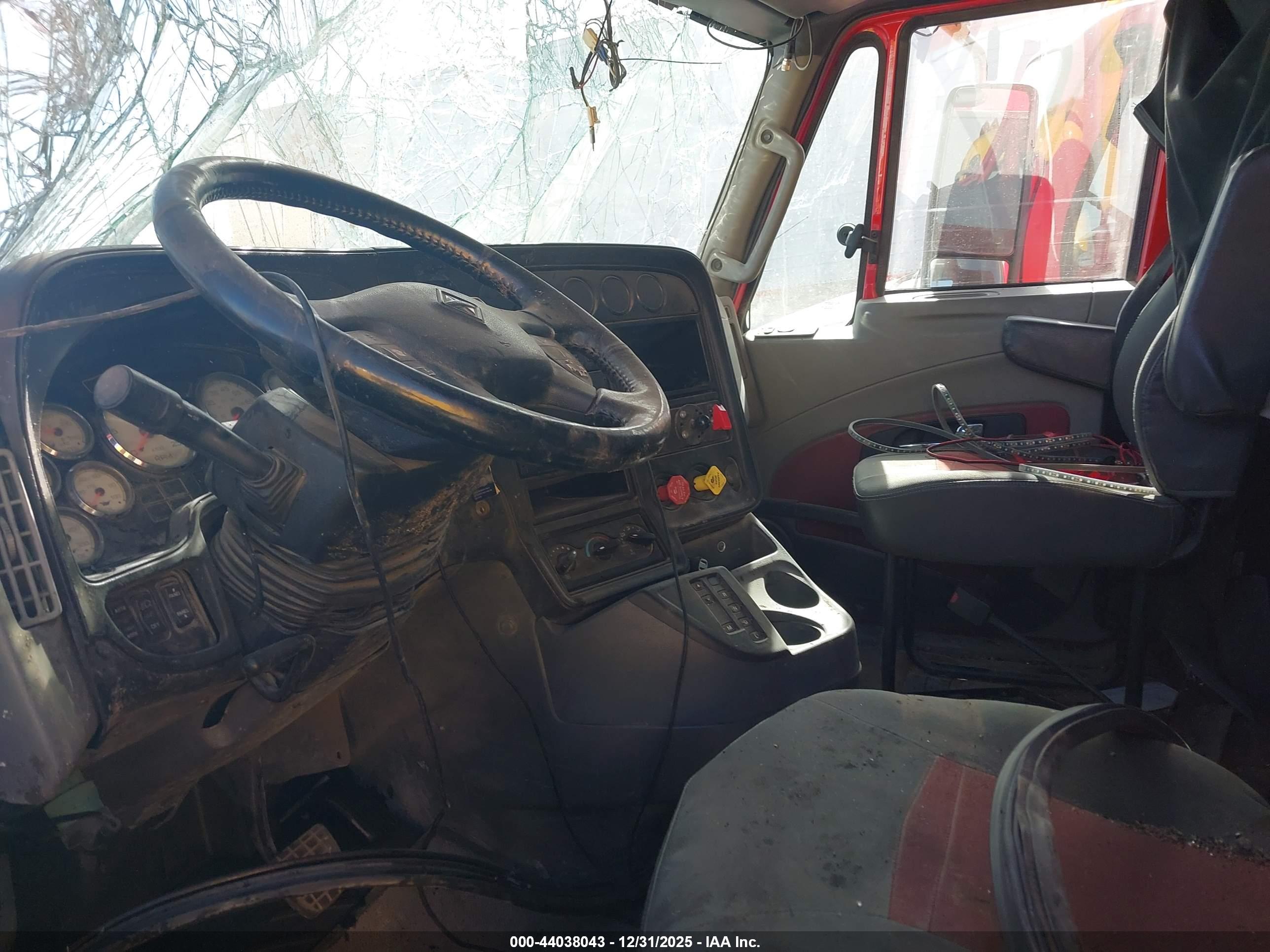 INTERNATIONAL PROSTAR+ image 7