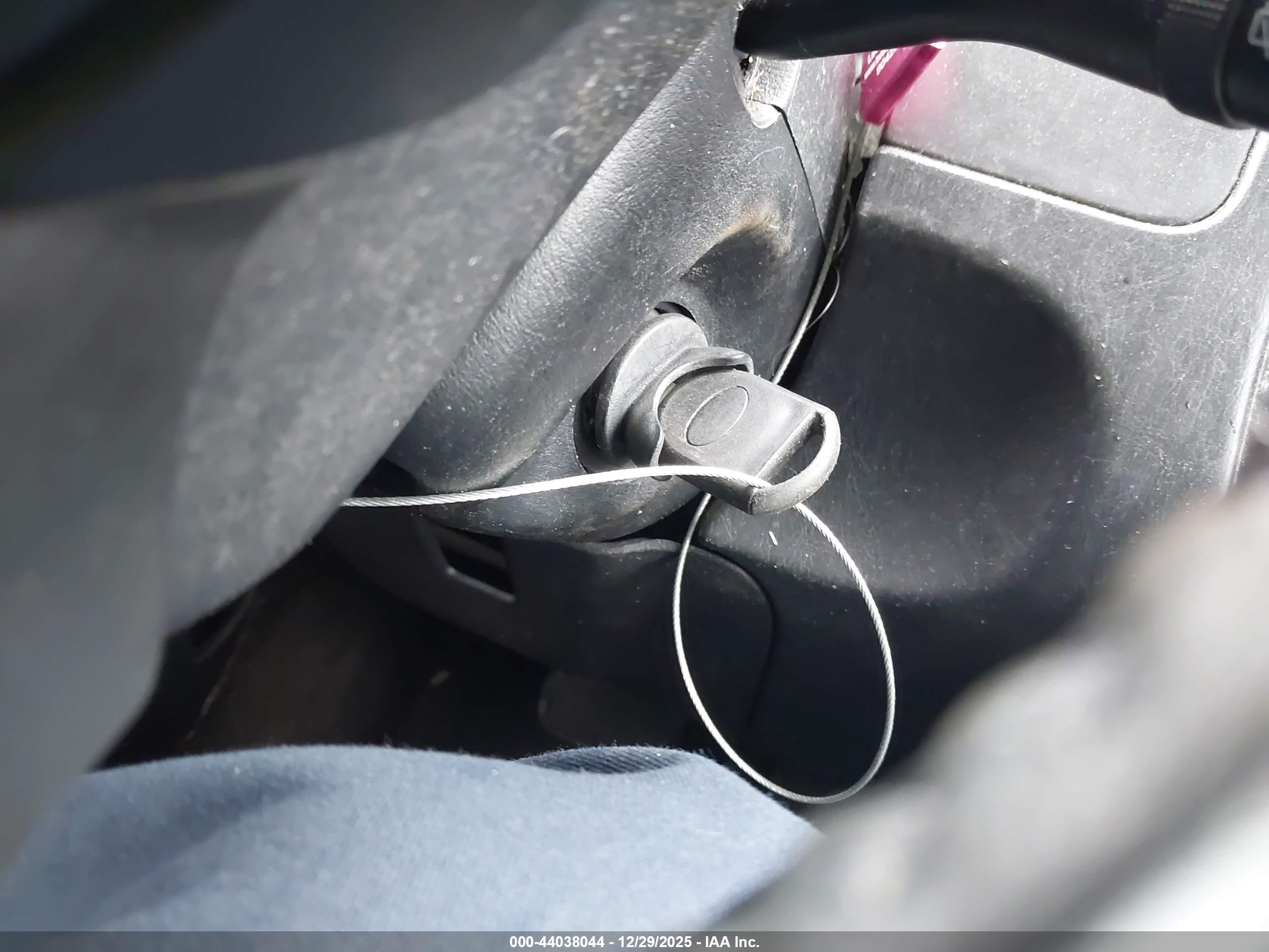 FORD ESCAPE image 11