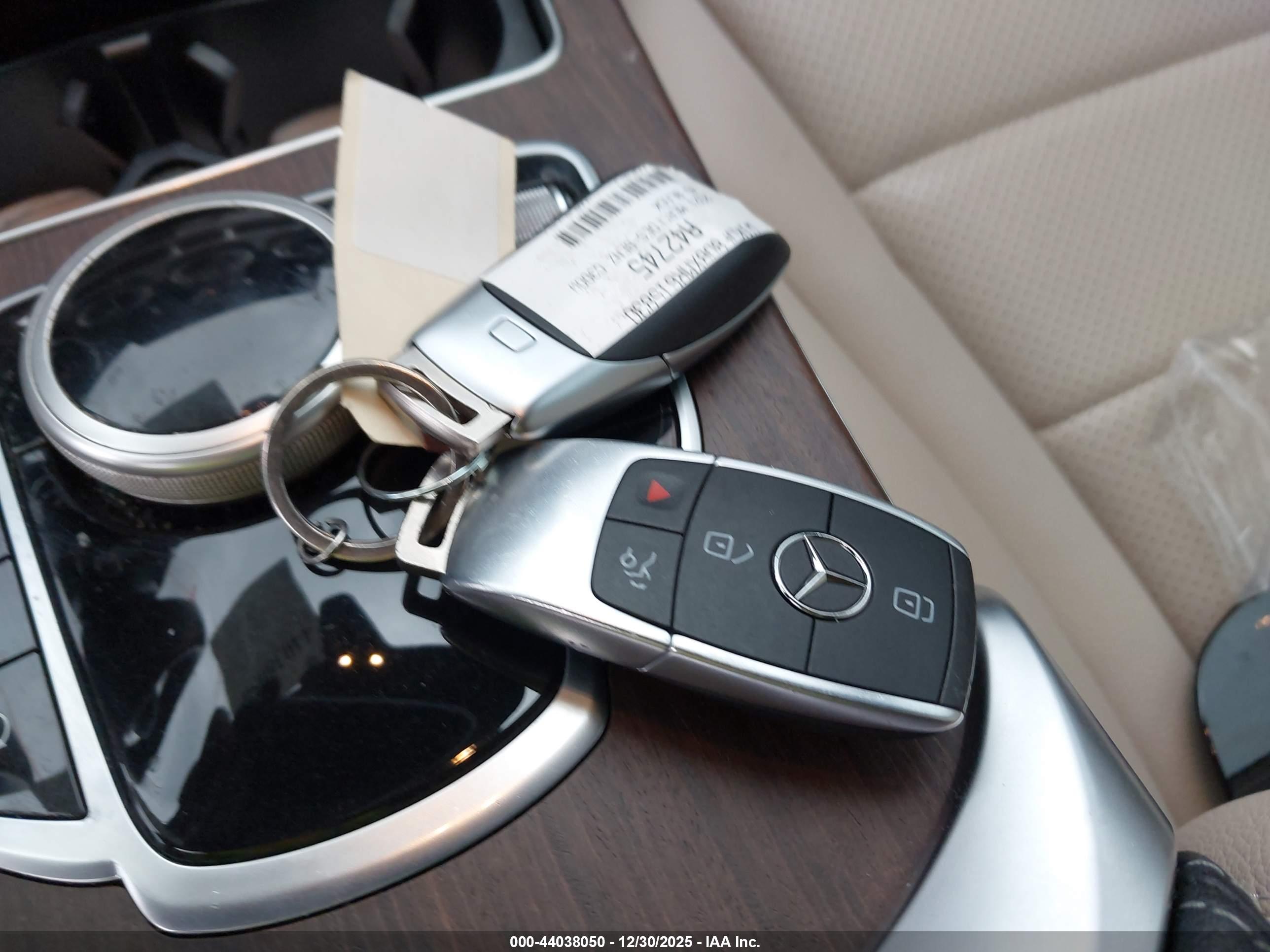 MERCEDES-BENZ C image 11