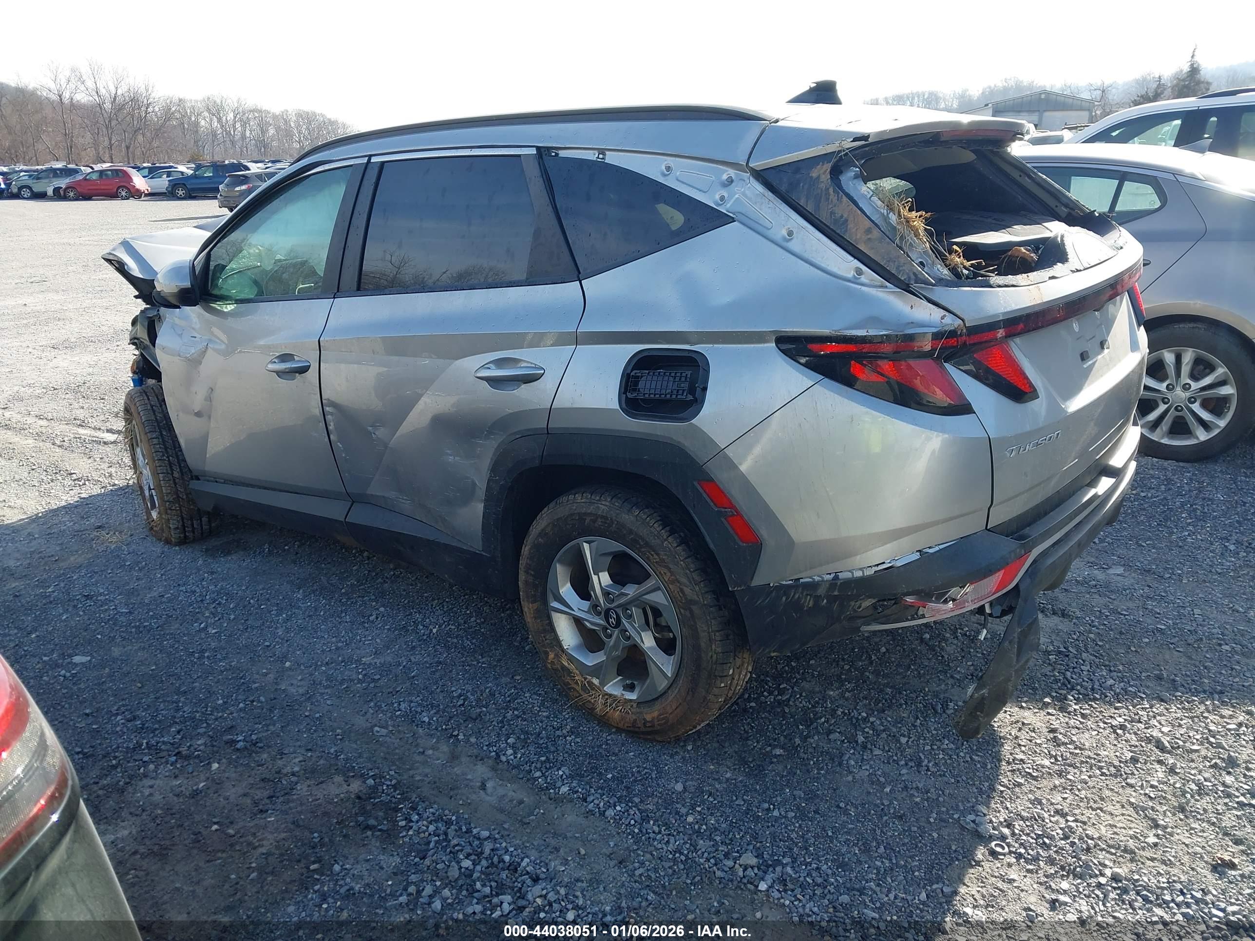 HYUNDAI TUCSON image 3