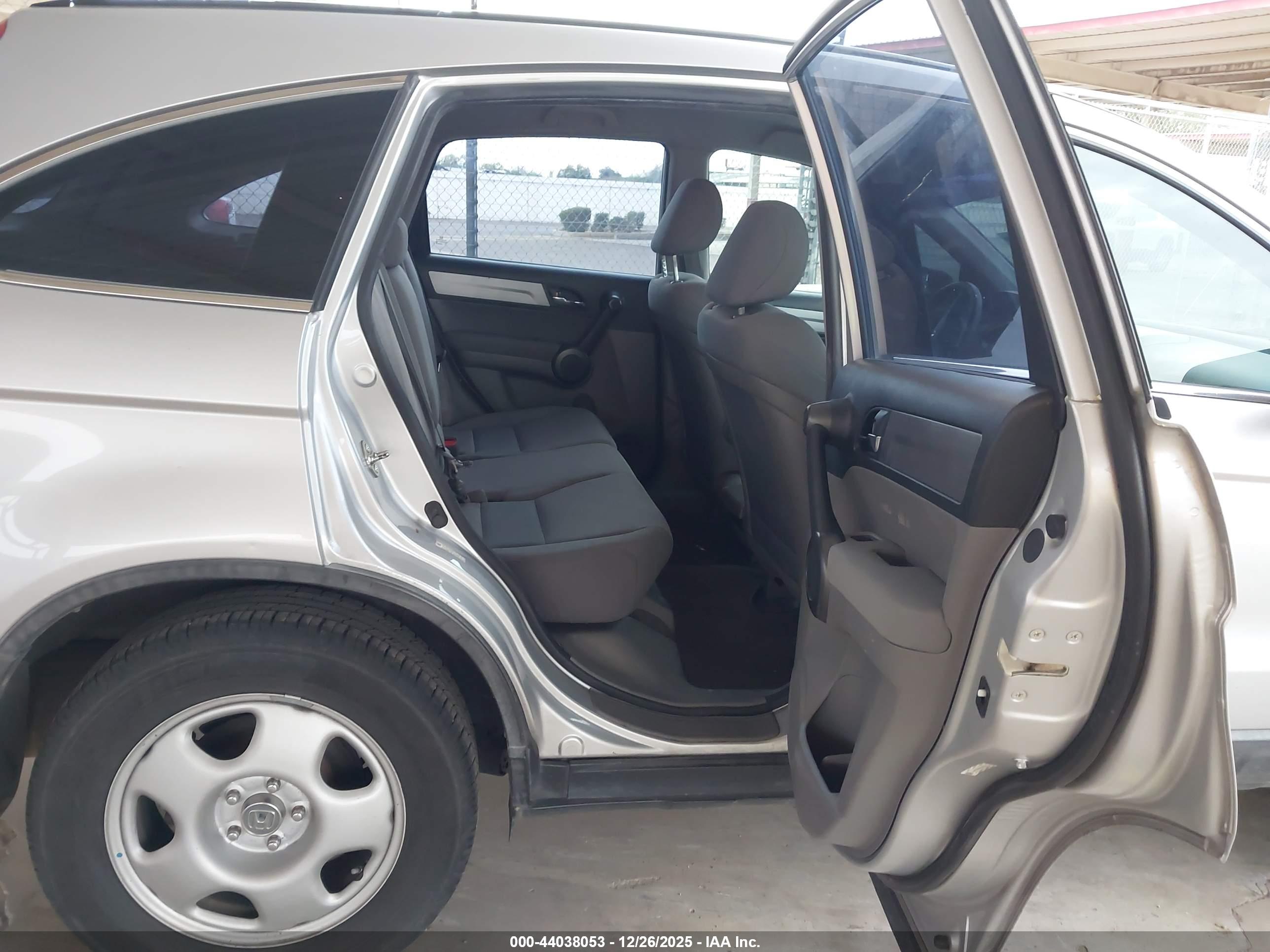 HONDA CR-V image 8