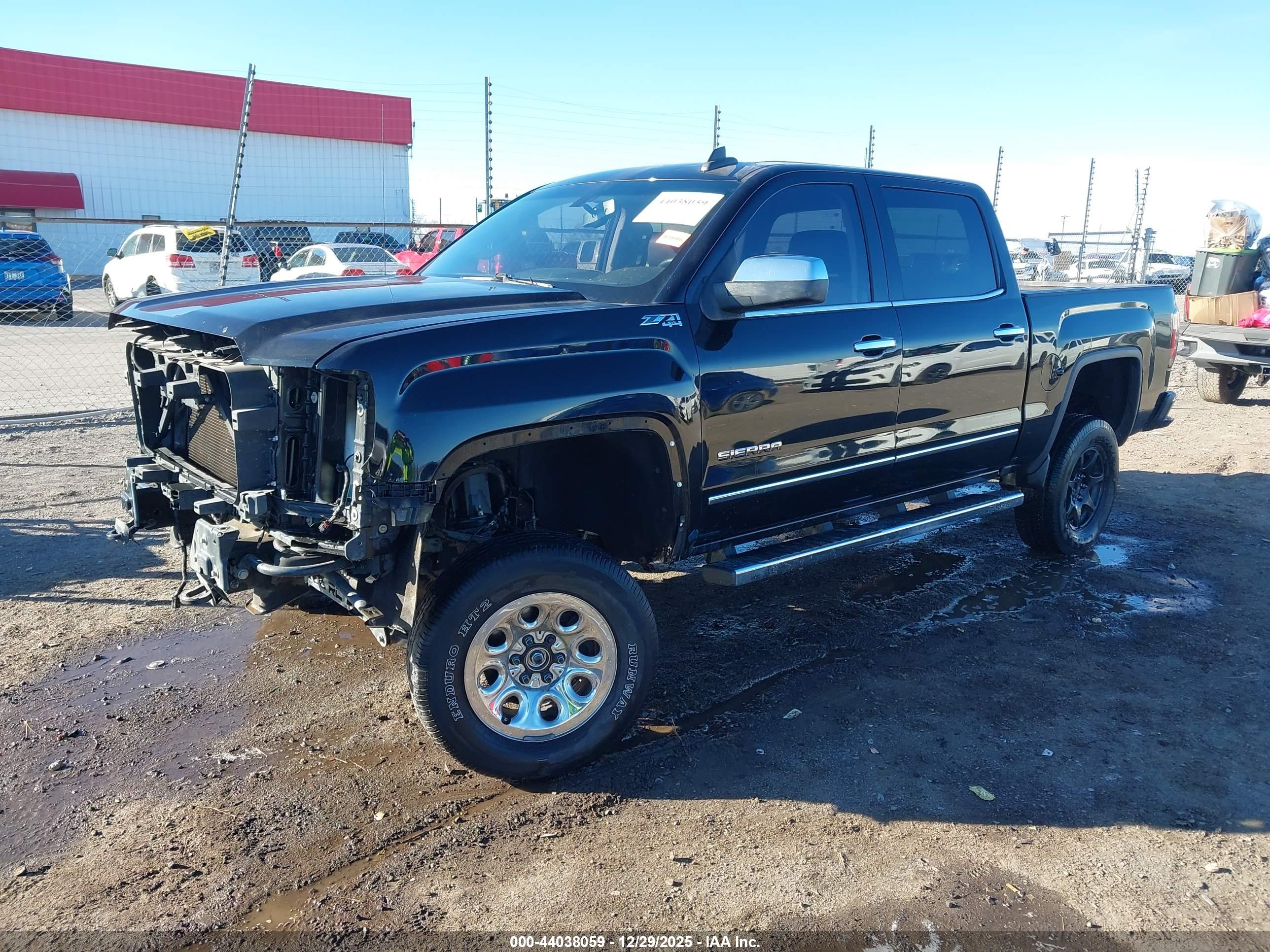 GMC SIERRA image 2